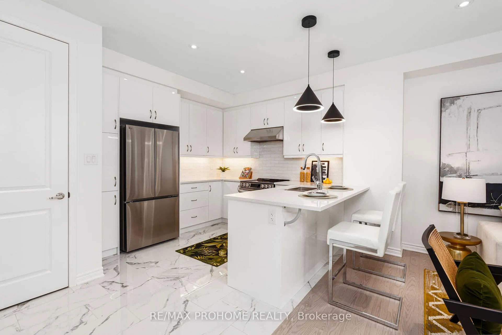 Photo 9 of 36 Azure Drive, Markham, Victoria Square — HOMEH