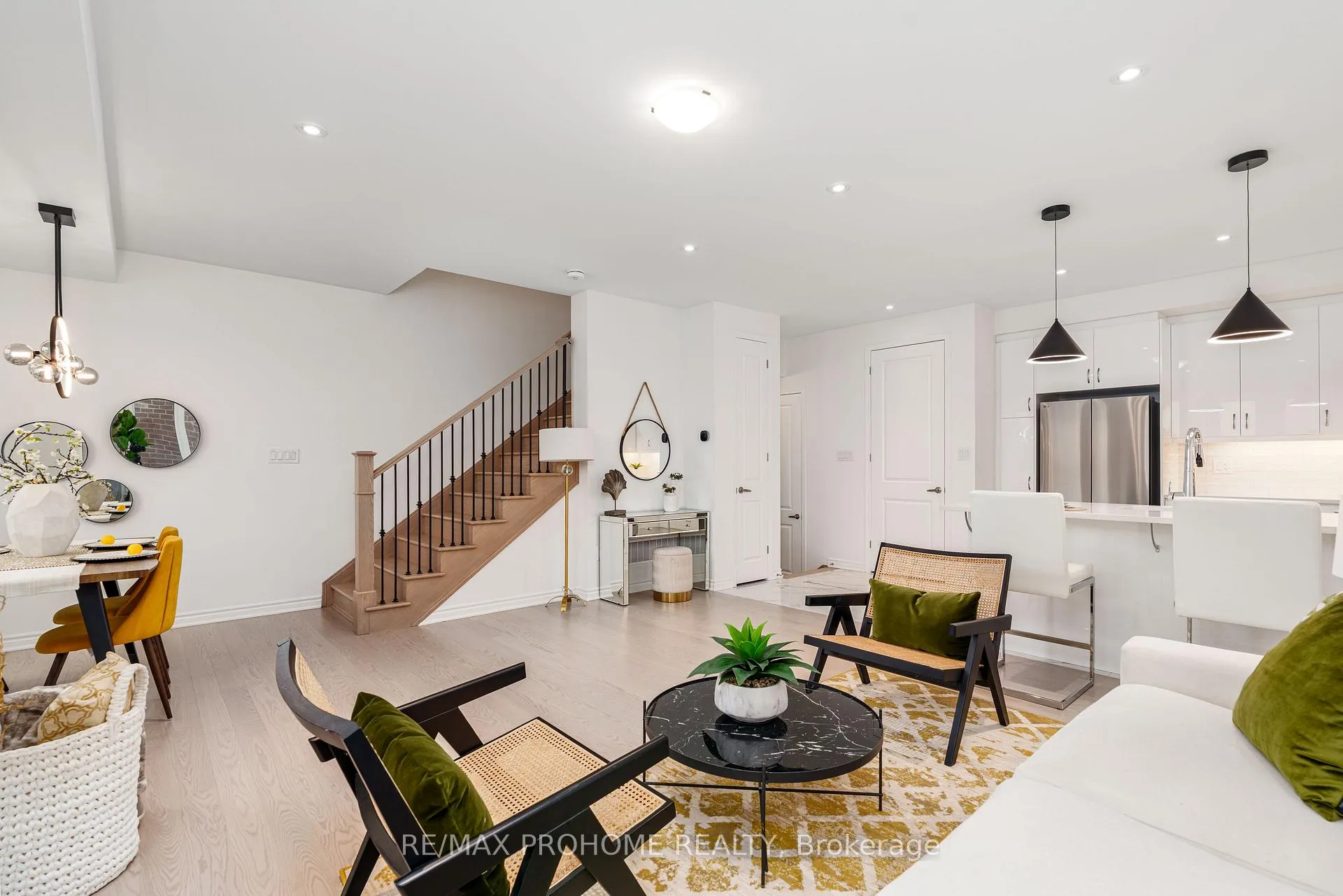 Photo 10 of 36 Azure Drive, Markham, Victoria Square — HOMEH