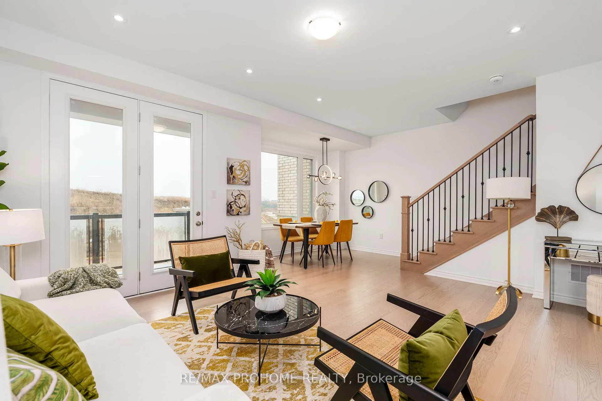 Photo 13 of 36 Azure Drive, Markham, Victoria Square — HOMEH
