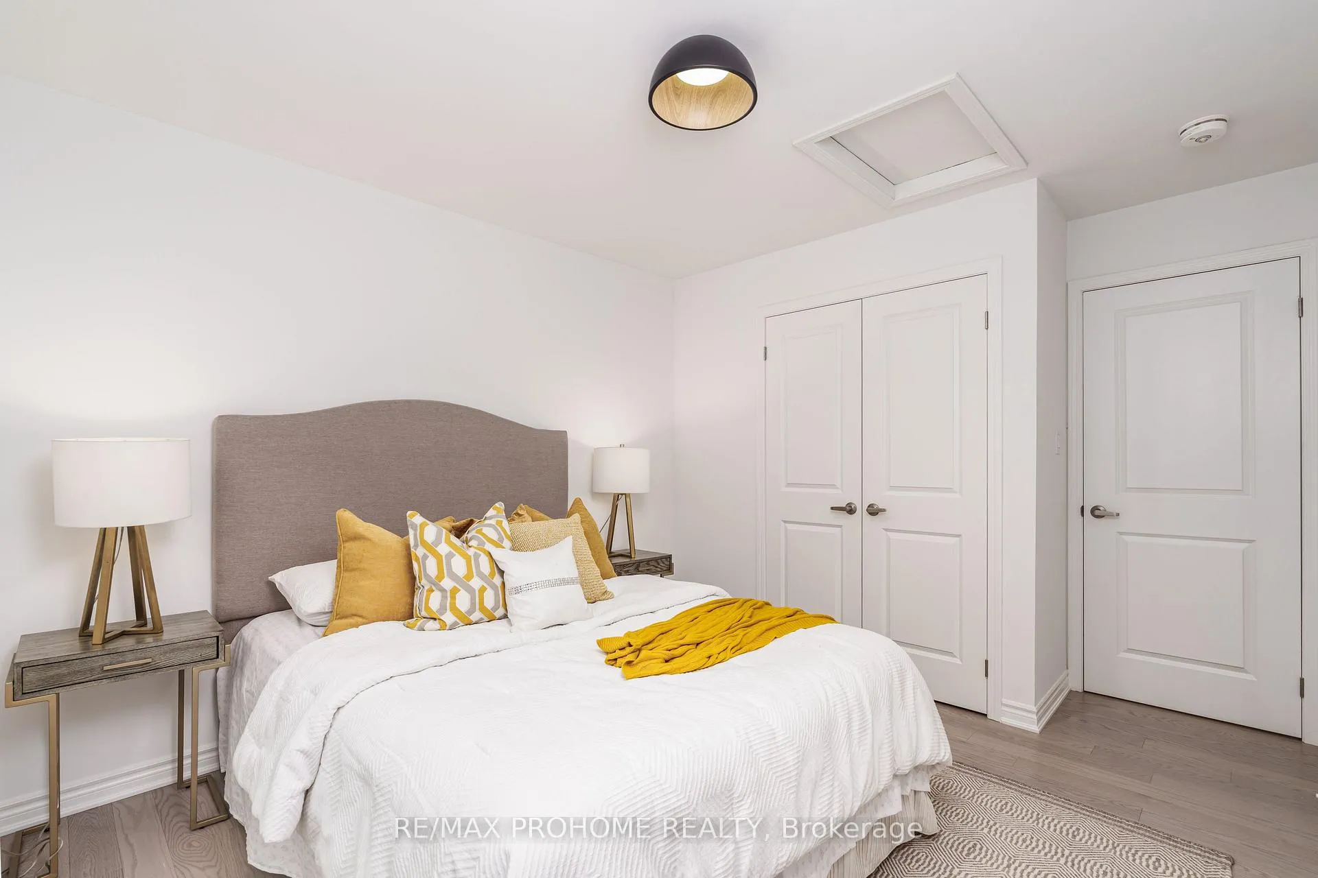 Photo 20 of 36 Azure Drive, Markham, Victoria Square — HOMEH