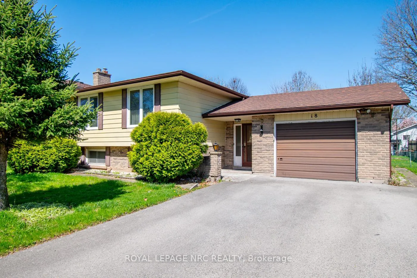 Photo 1 of 18 McColl Drive, Welland, N. Welland — HOMEH