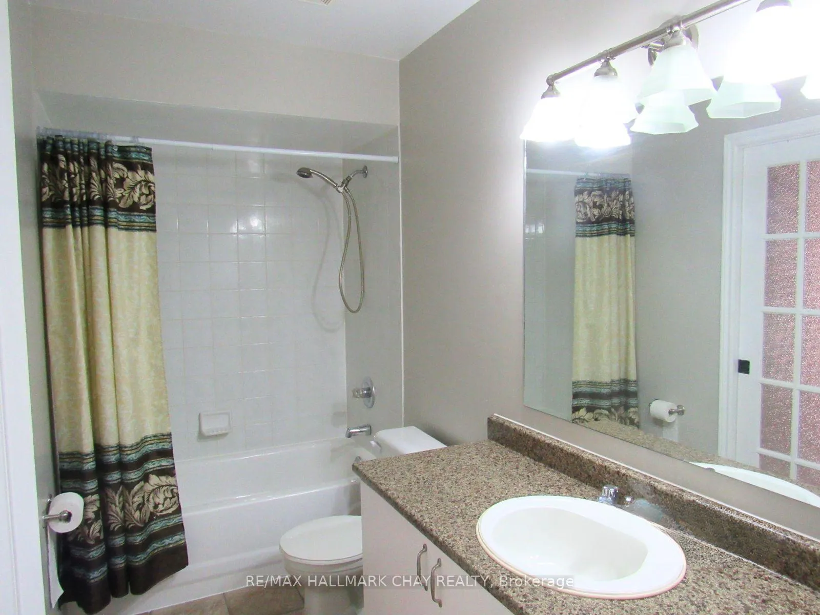 Photo 13 of 145 Leslie Avenue, Barrie, Holly — HOMEH