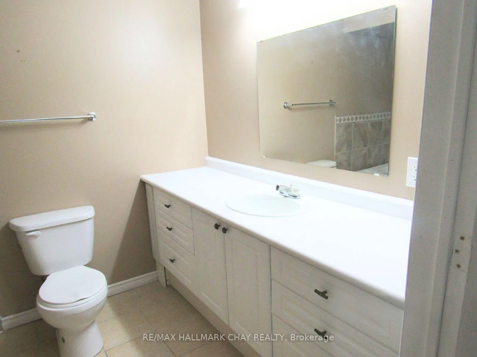 Photo 18 of 145 Leslie Avenue, Barrie, Holly — HOMEH