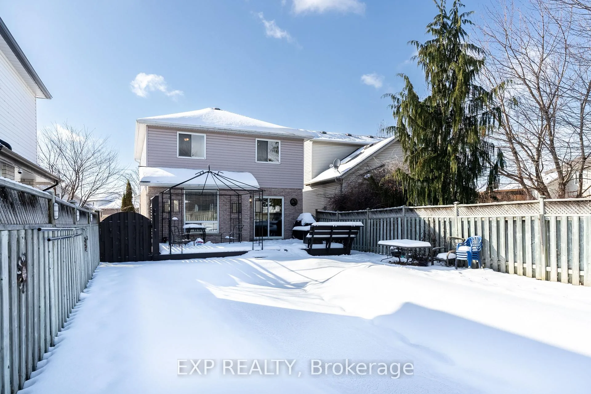 Photo 14 of 26 Gregg Court, Kitchener — HOMEH