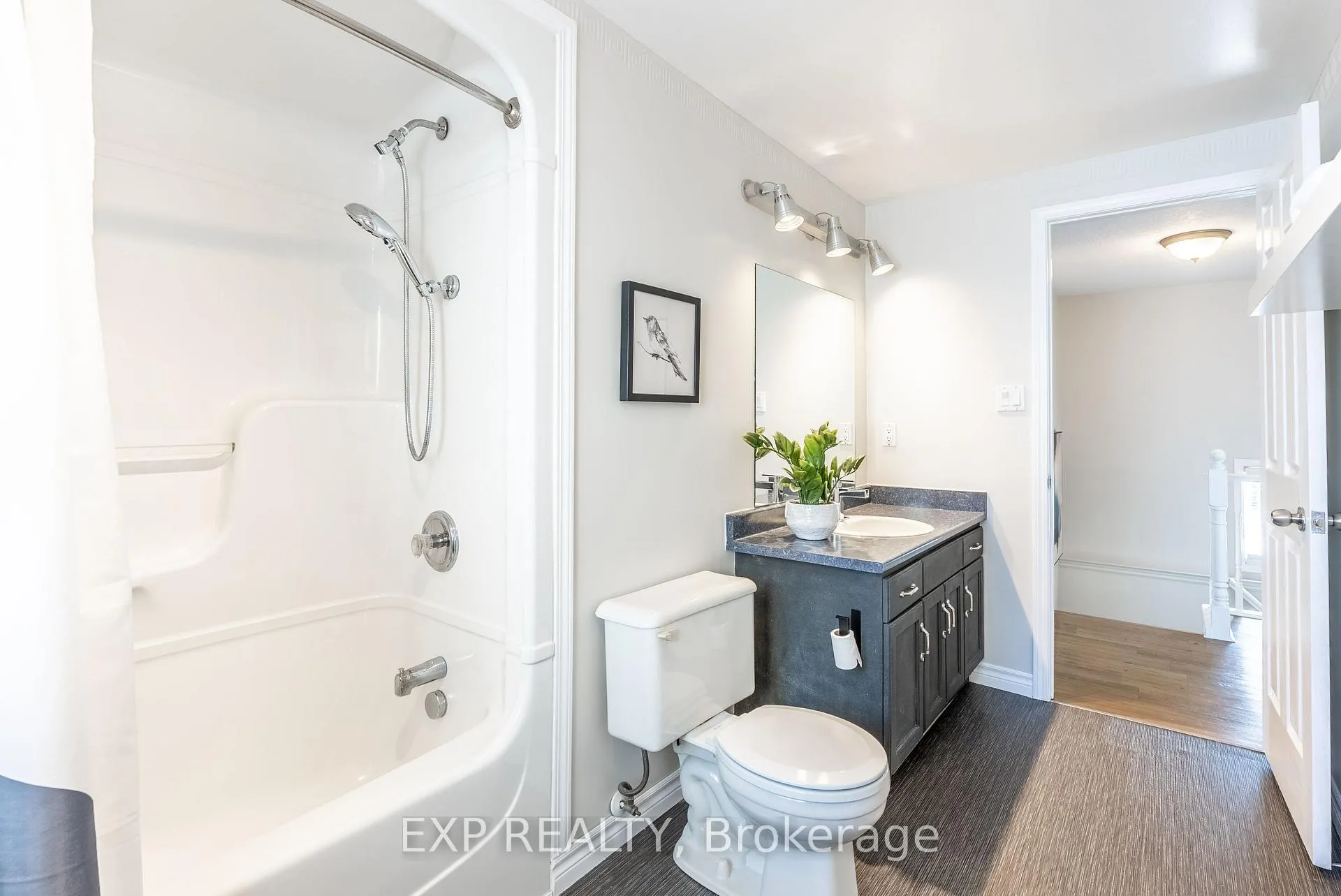 Photo 29 of 26 Gregg Court, Kitchener — HOMEH