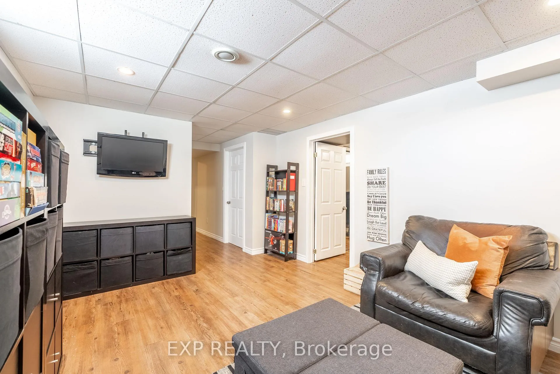 Photo 32 of 26 Gregg Court, Kitchener — HOMEH