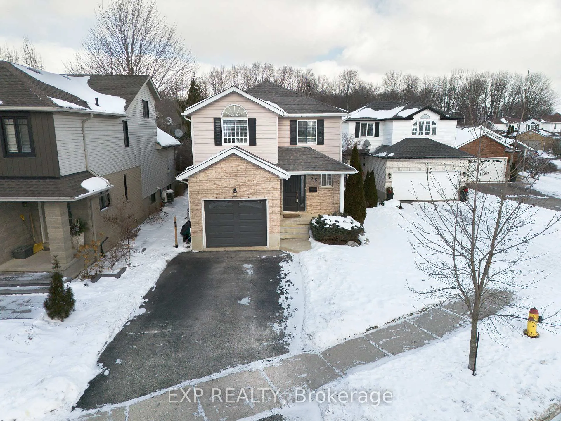 Photo 34 of 26 Gregg Court, Kitchener — HOMEH