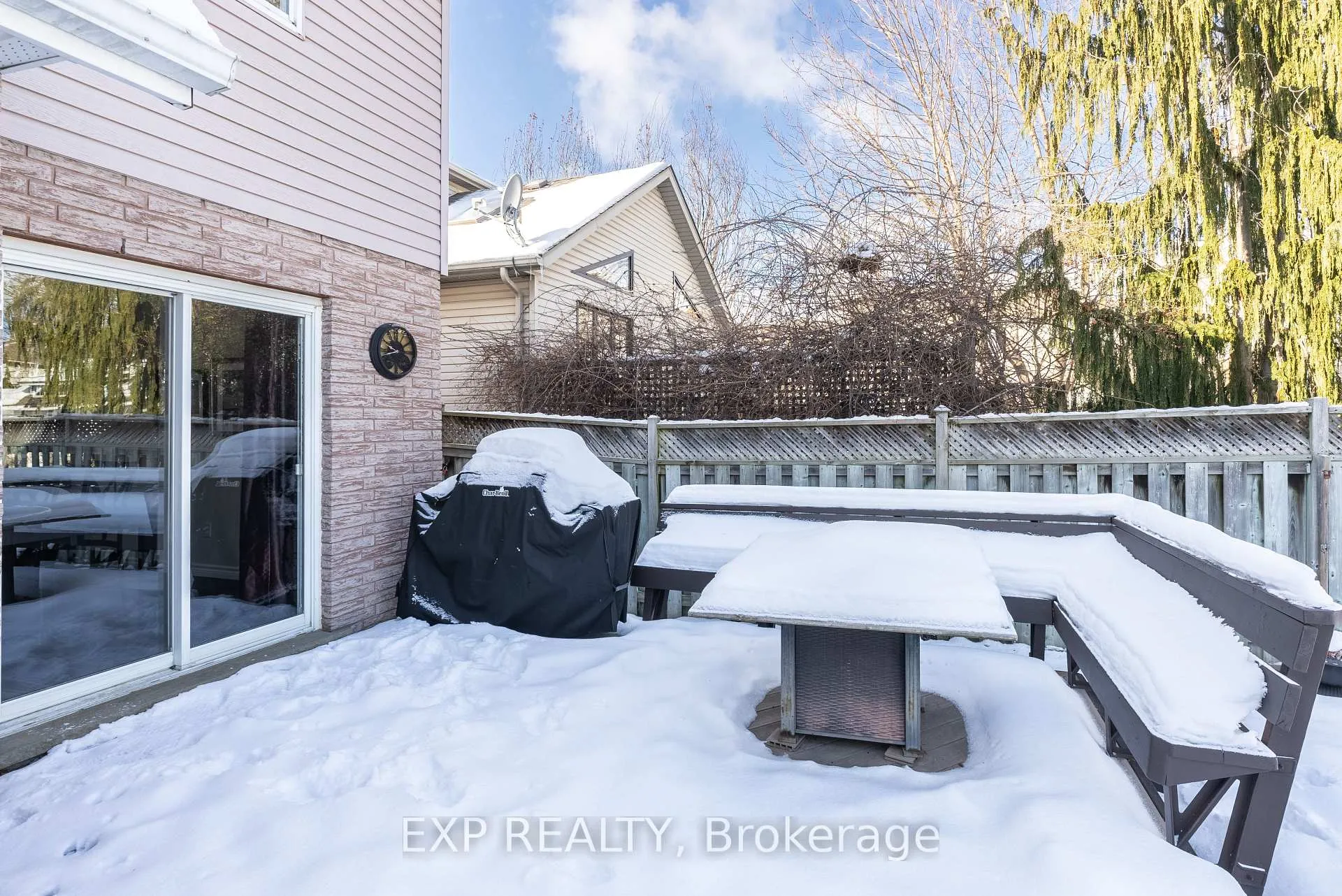 Photo 38 of 26 Gregg Court, Kitchener — HOMEH