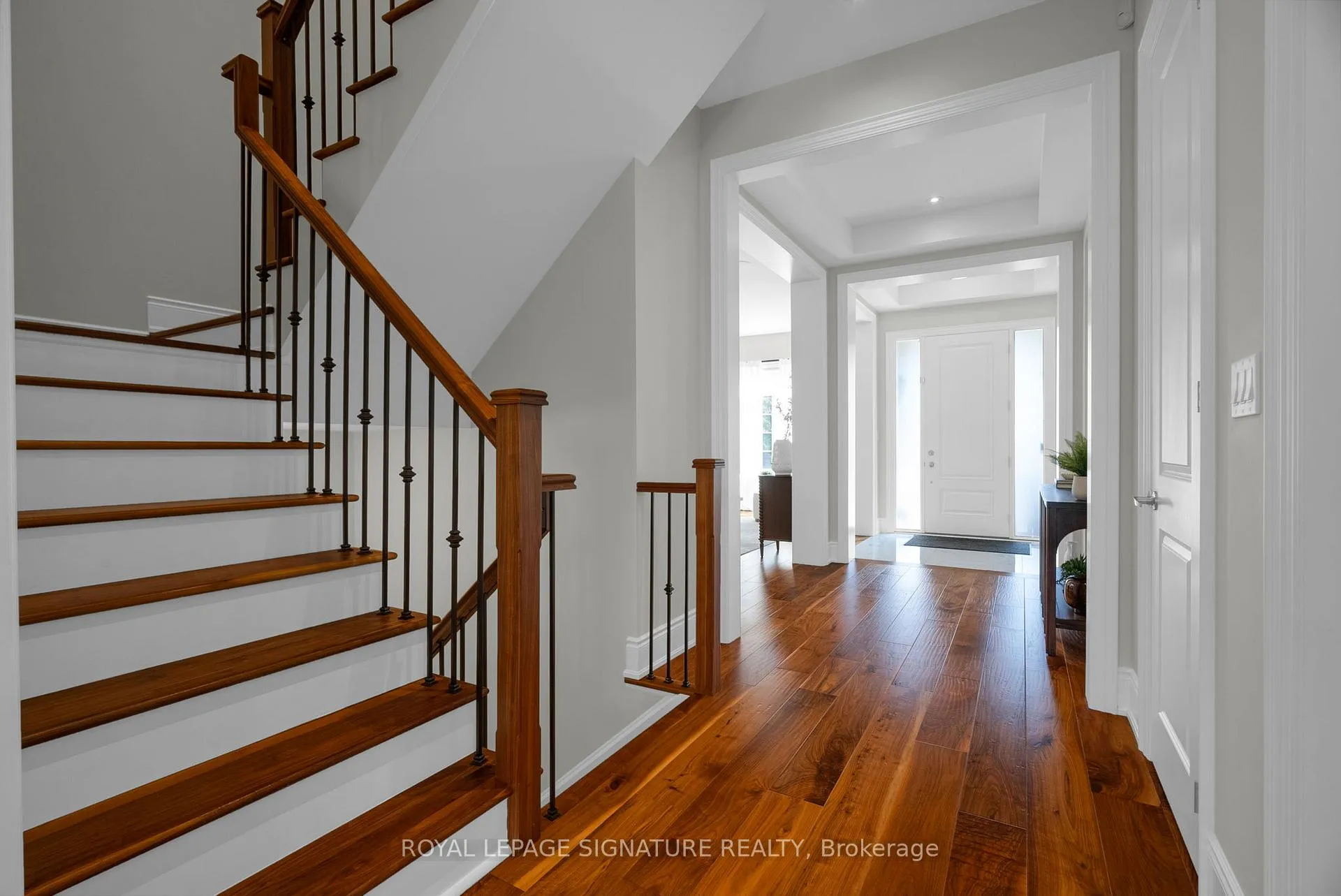 Photo 4 of 55 Glensteeple Trail, Aurora, Aurora Estates — HOMEH