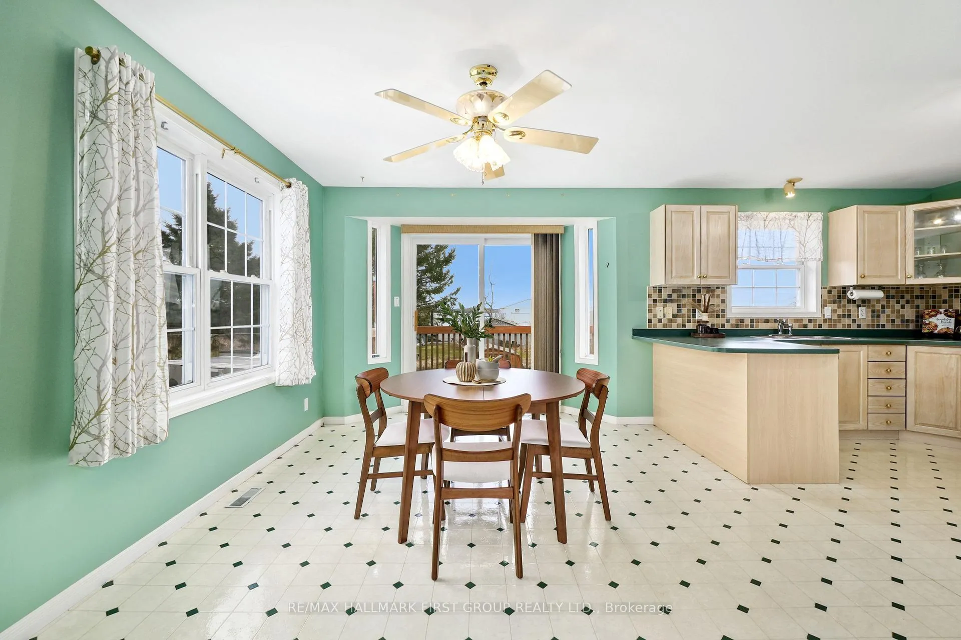 Photo 8 of 25 Price Street E, Brighton — HOMEH