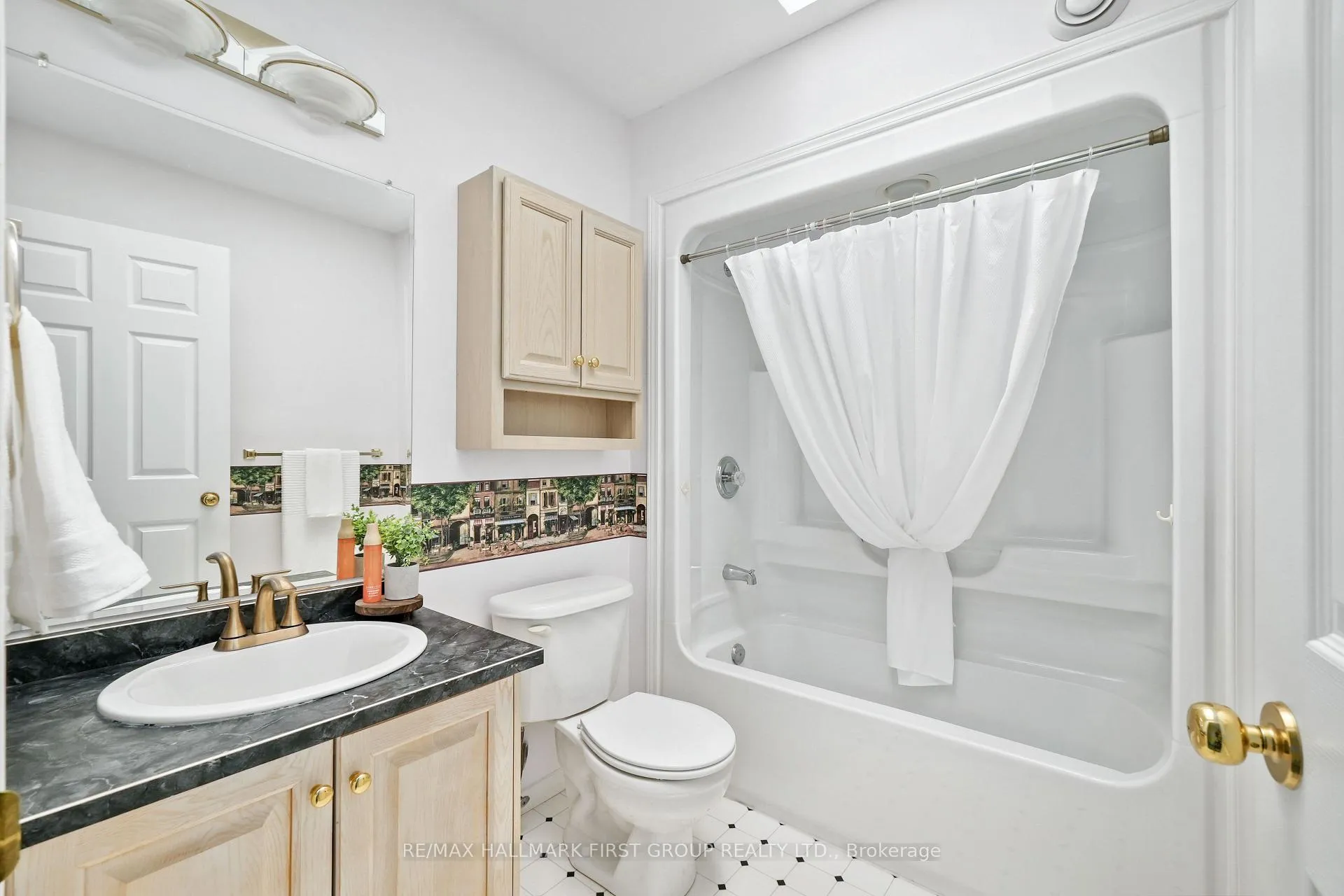 Photo 20 of 25 Price Street E, Brighton — HOMEH