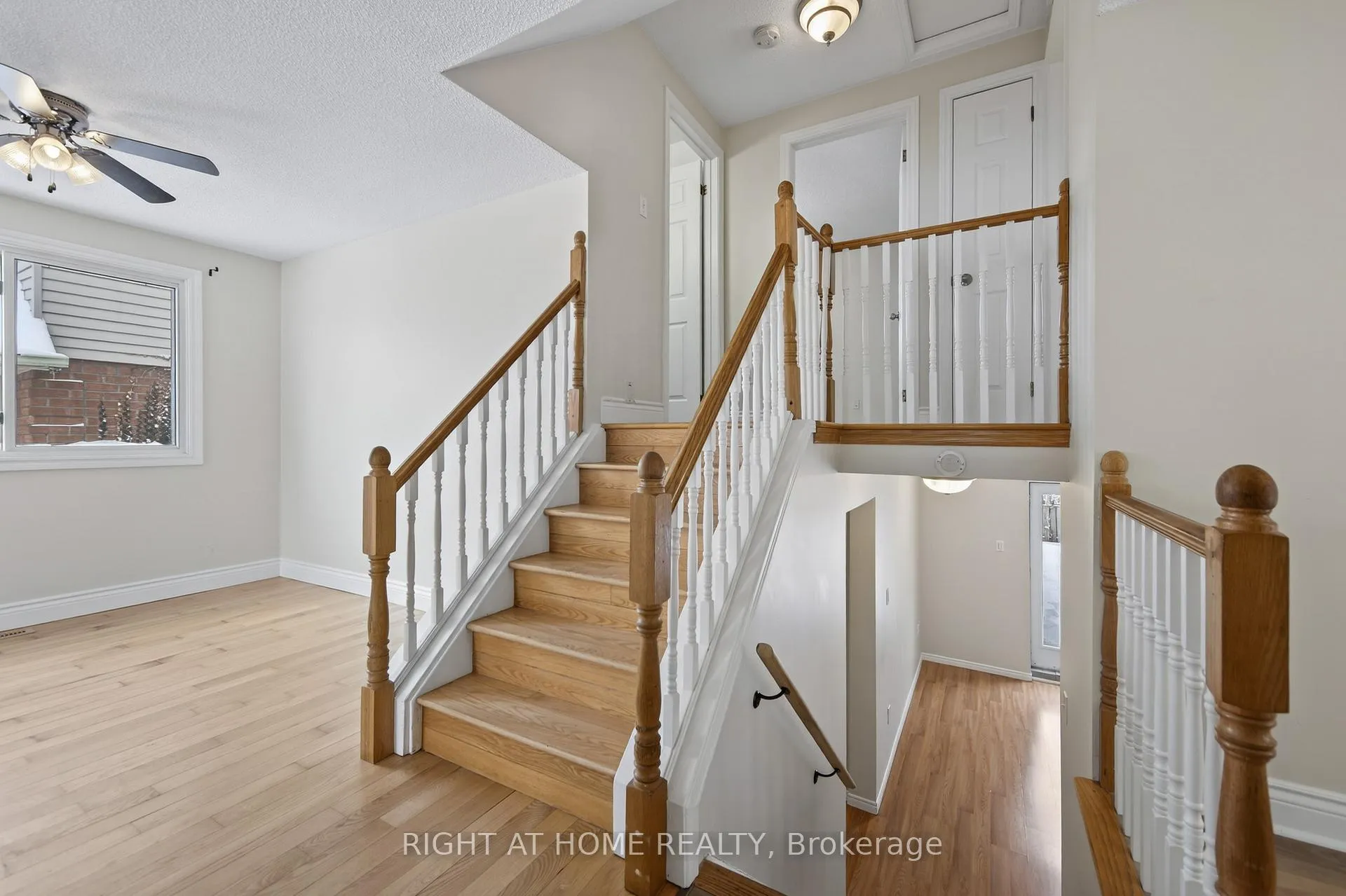 Photo 11 of 52 Gosney Crescent, Barrie, Painswick North — HOMEH