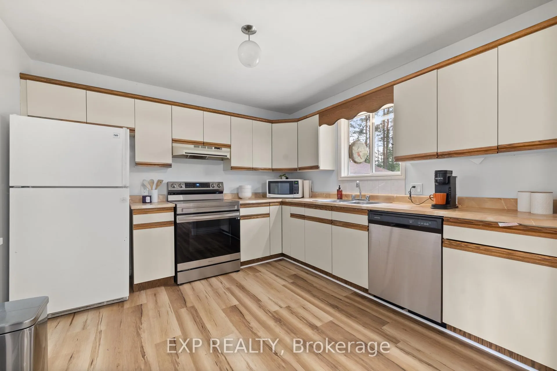 Photo 13 of 1112 County Road 5, Quinte West, Murray Ward — HOMEH