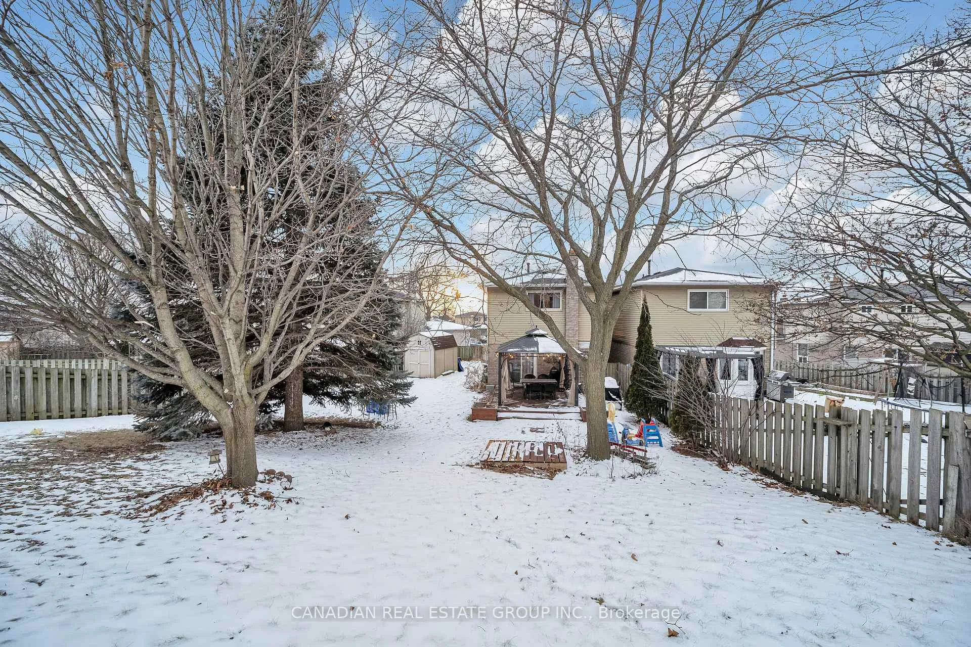 Photo 5 of 1242 Delmark Court E, Oshawa, Donevan — HOMEH
