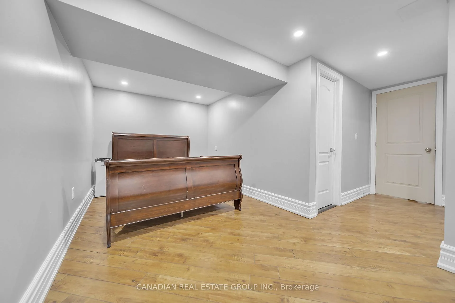 Photo 36 of 1242 Delmark Court E, Oshawa, Donevan — HOMEH