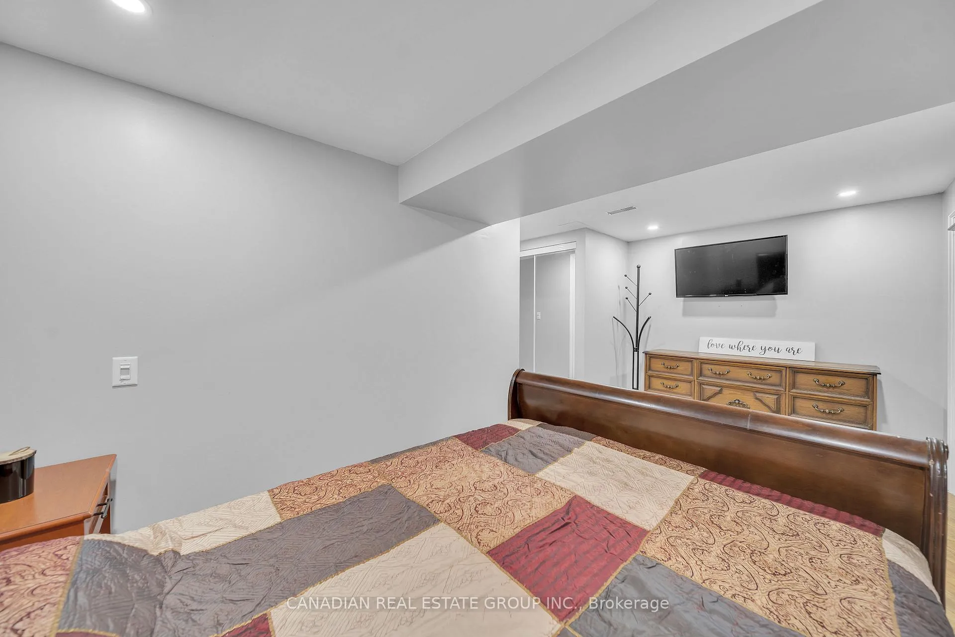 Photo 37 of 1242 Delmark Court E, Oshawa, Donevan — HOMEH