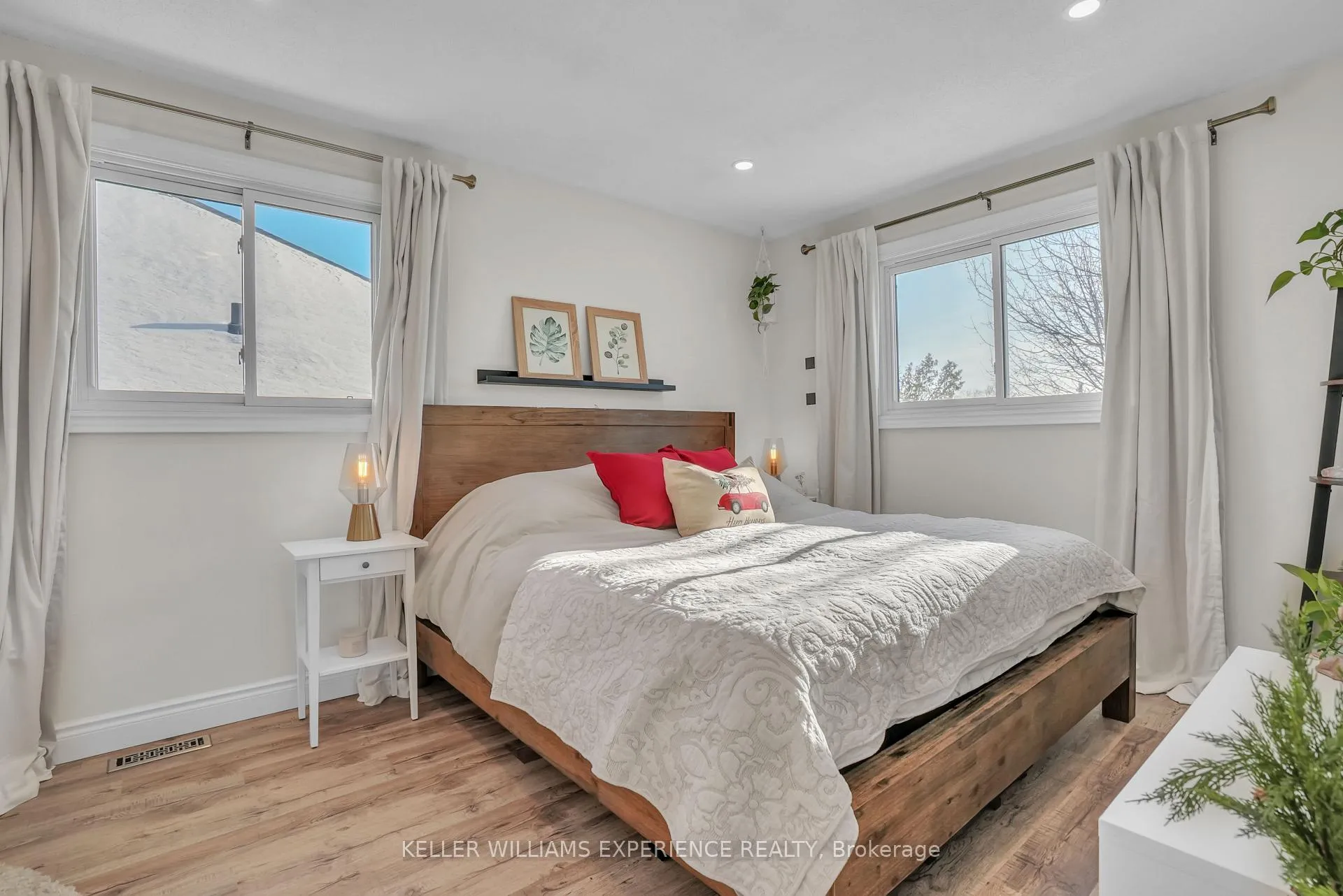 Photo 8 of 43 Knicely Road, Barrie, Painswick North — HOMEH