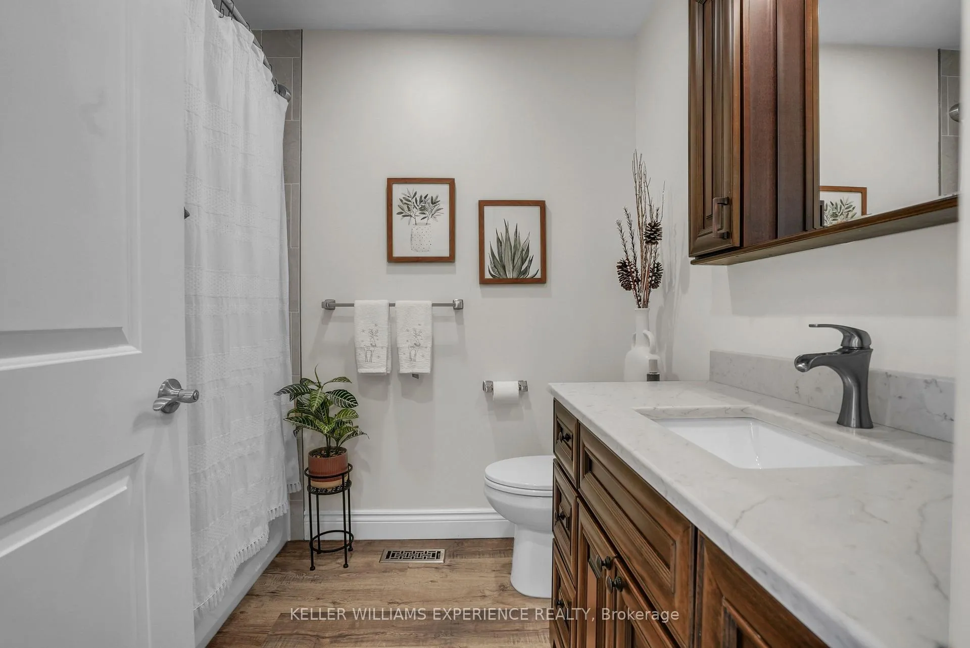 Photo 12 of 43 Knicely Road, Barrie, Painswick North — HOMEH