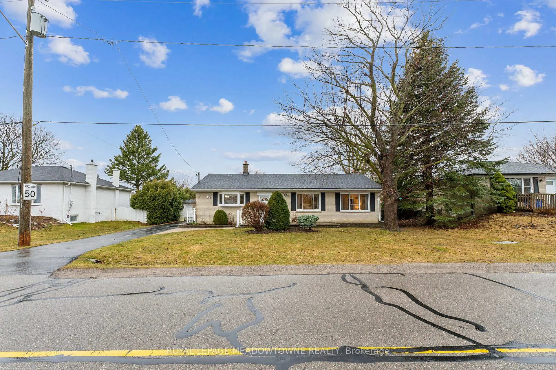 Photo 2 of 50 Ferguson Avenue, Whitby, Brooklin — HOMEH