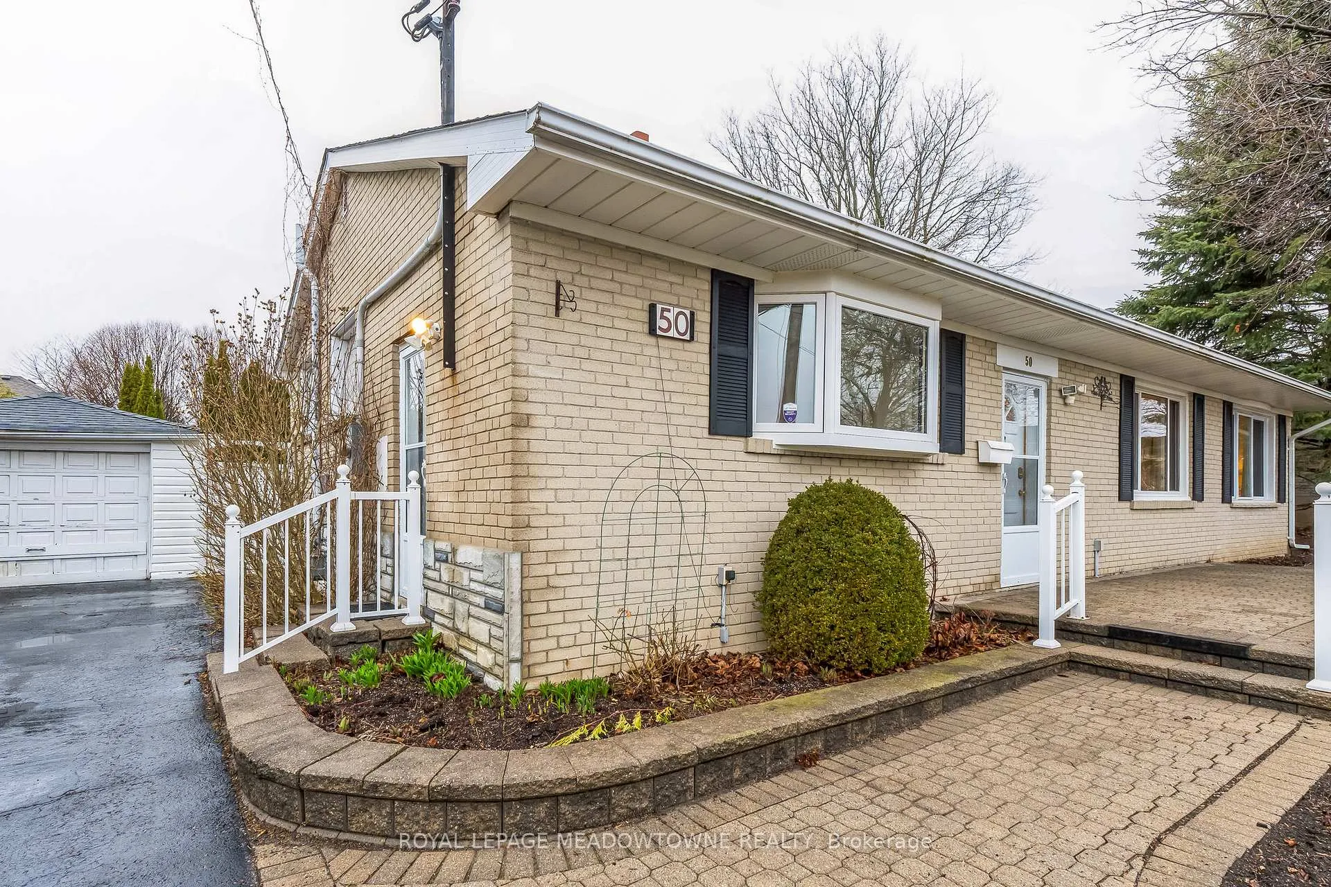 Photo 4 of 50 Ferguson Avenue, Whitby, Brooklin — HOMEH