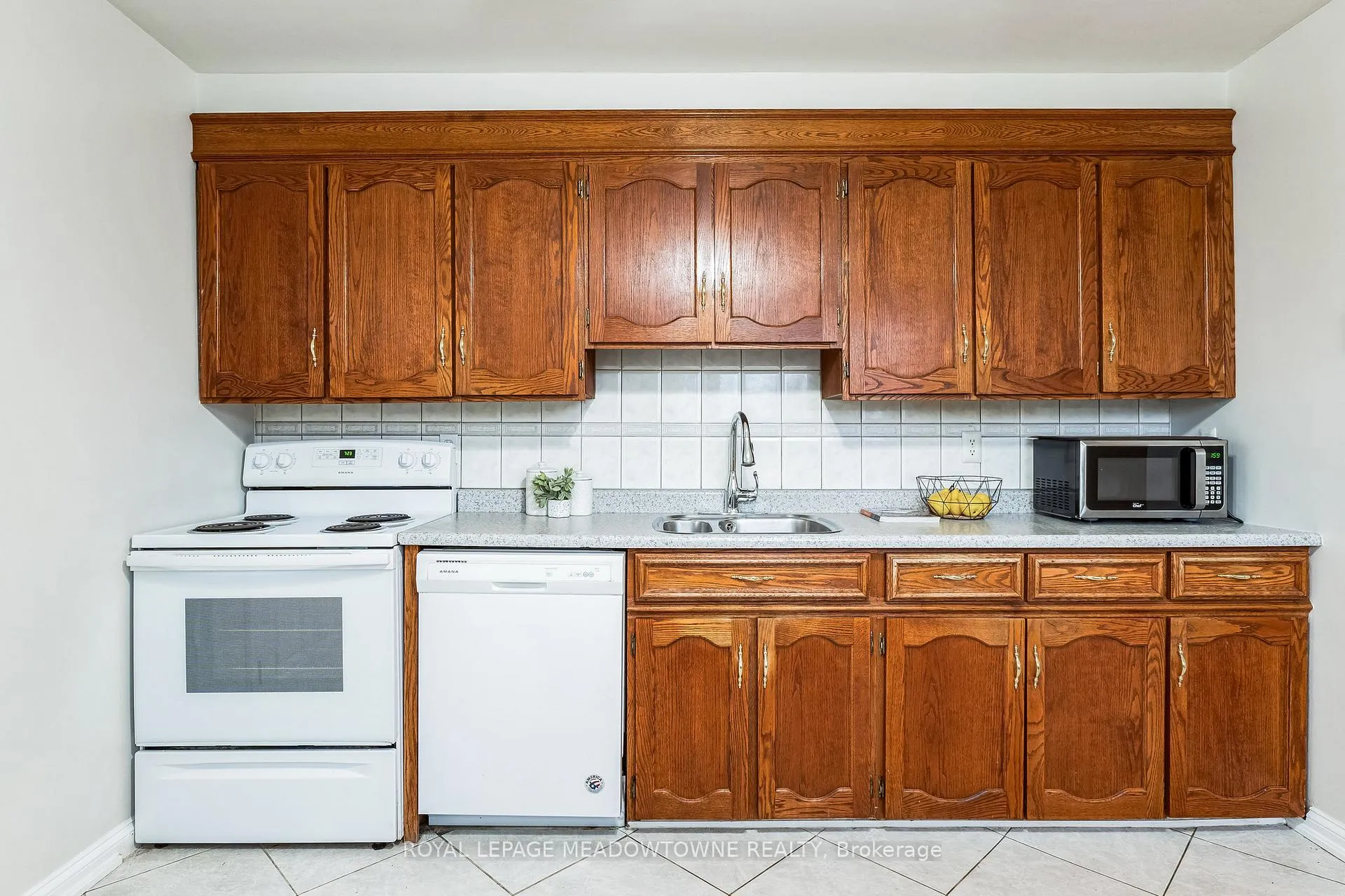 Photo 15 of 50 Ferguson Avenue, Whitby, Brooklin — HOMEH