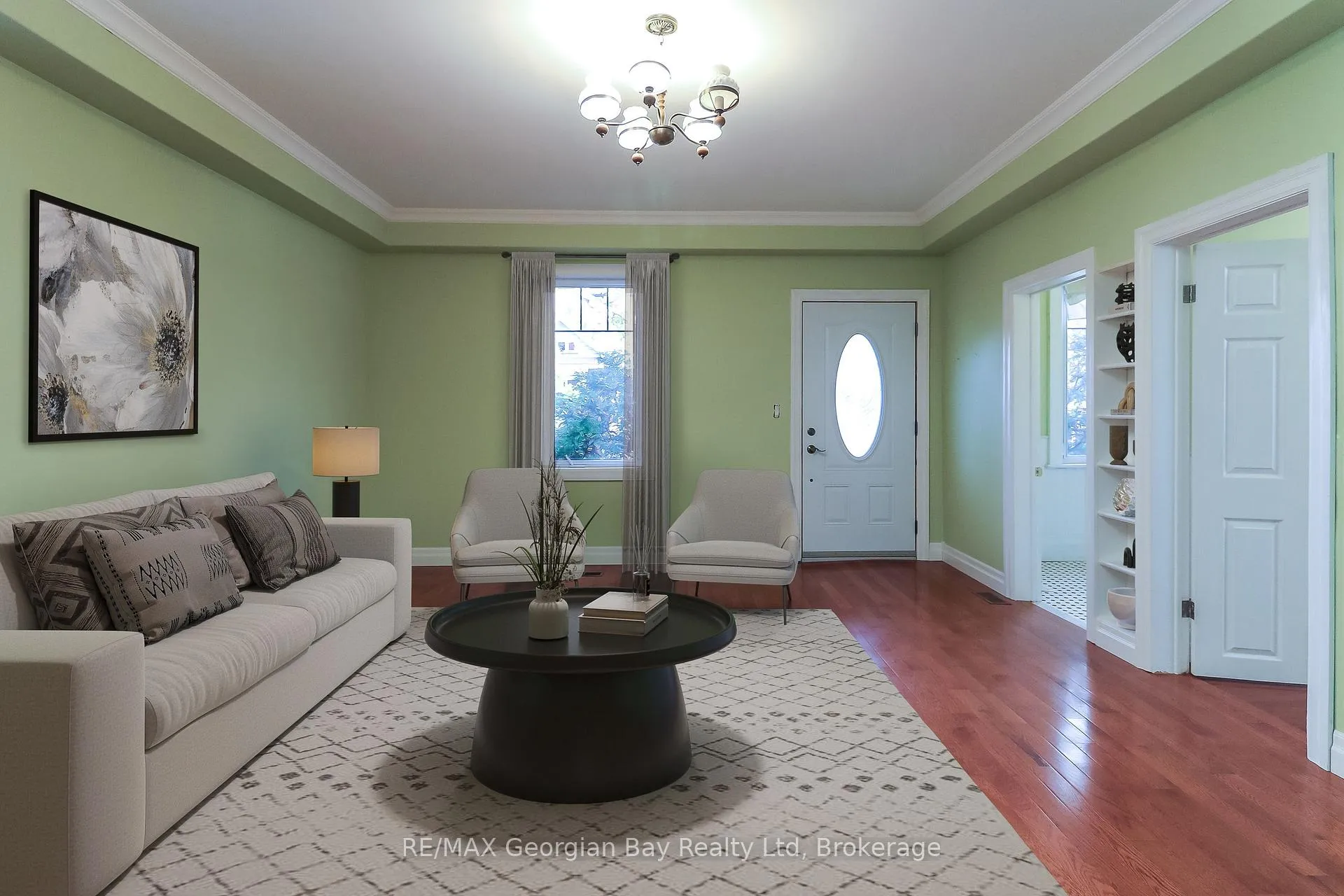 Photo 8 of 456 Queen Street, Midland — HOMEH