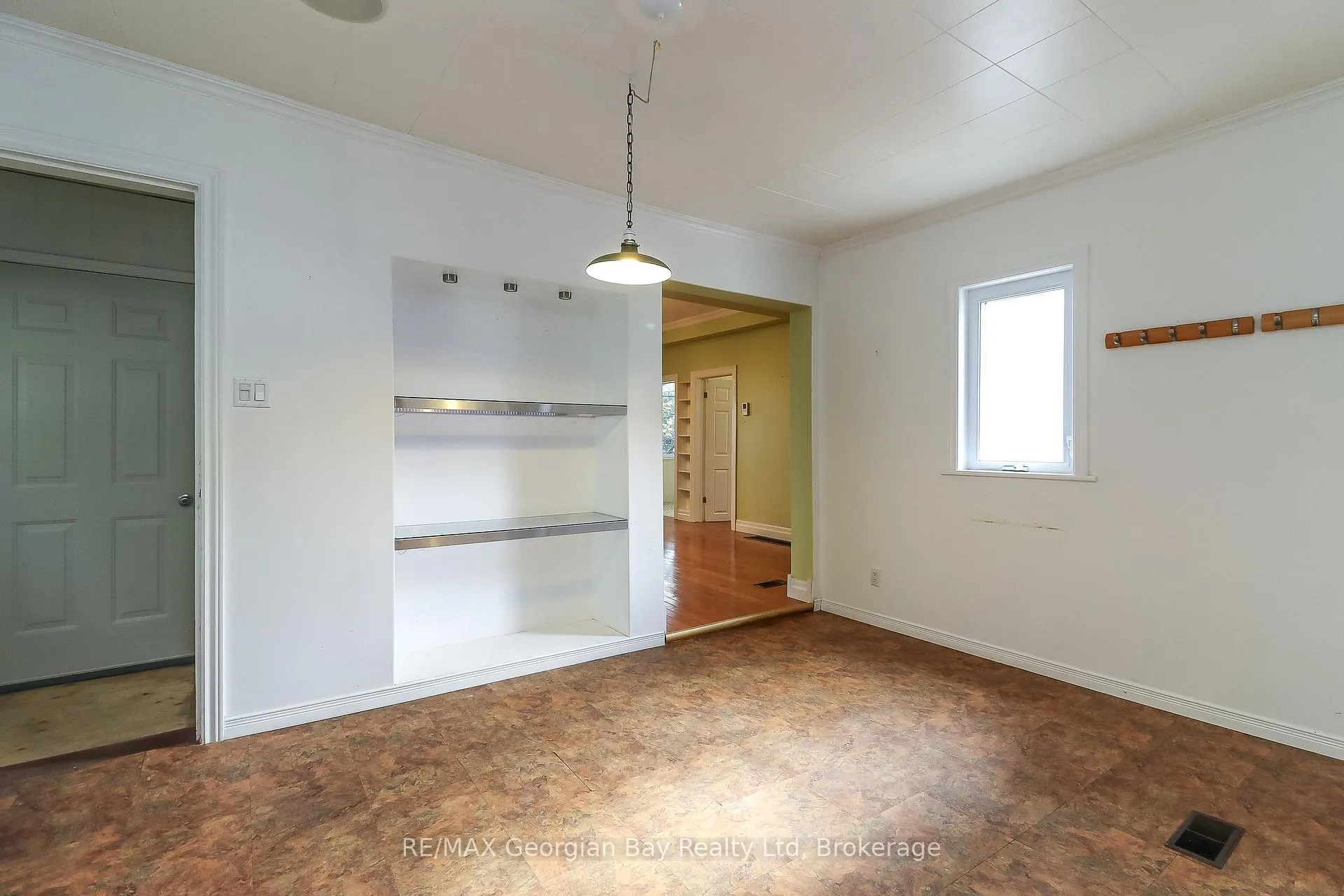 Photo 14 of 456 Queen Street, Midland — HOMEH
