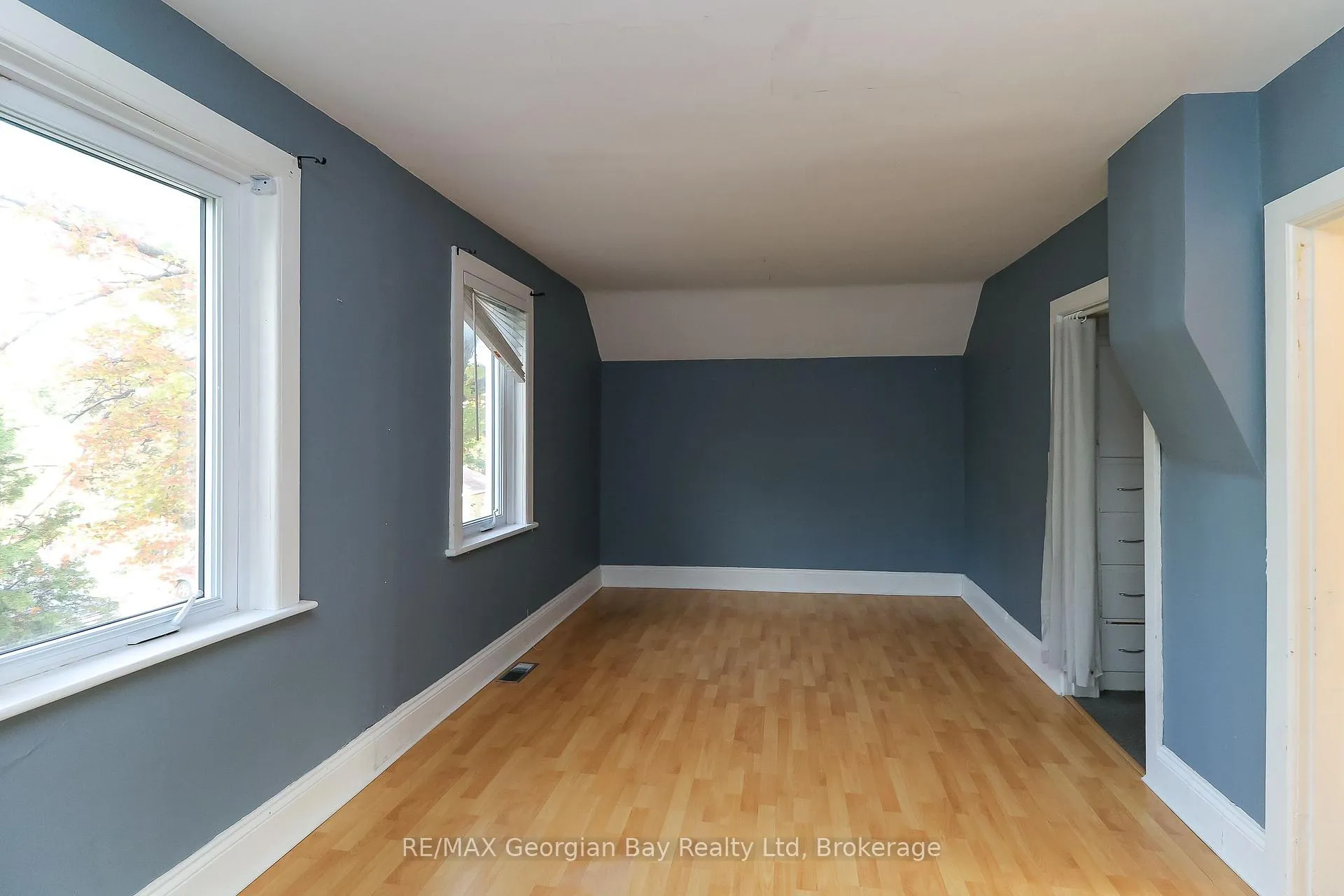 Photo 29 of 456 Queen Street, Midland — HOMEH