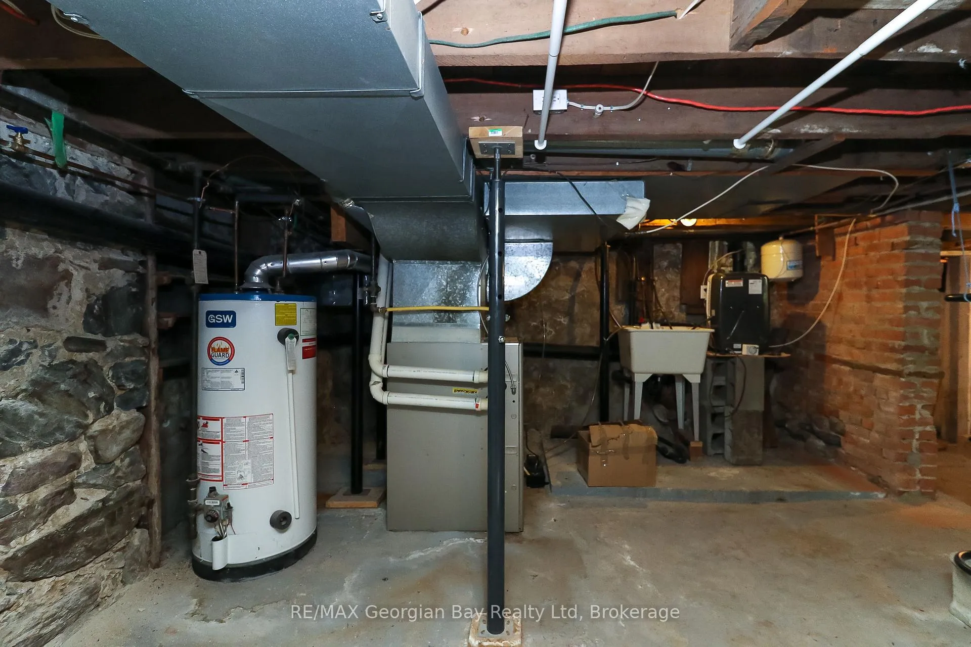Photo 32 of 456 Queen Street, Midland — HOMEH