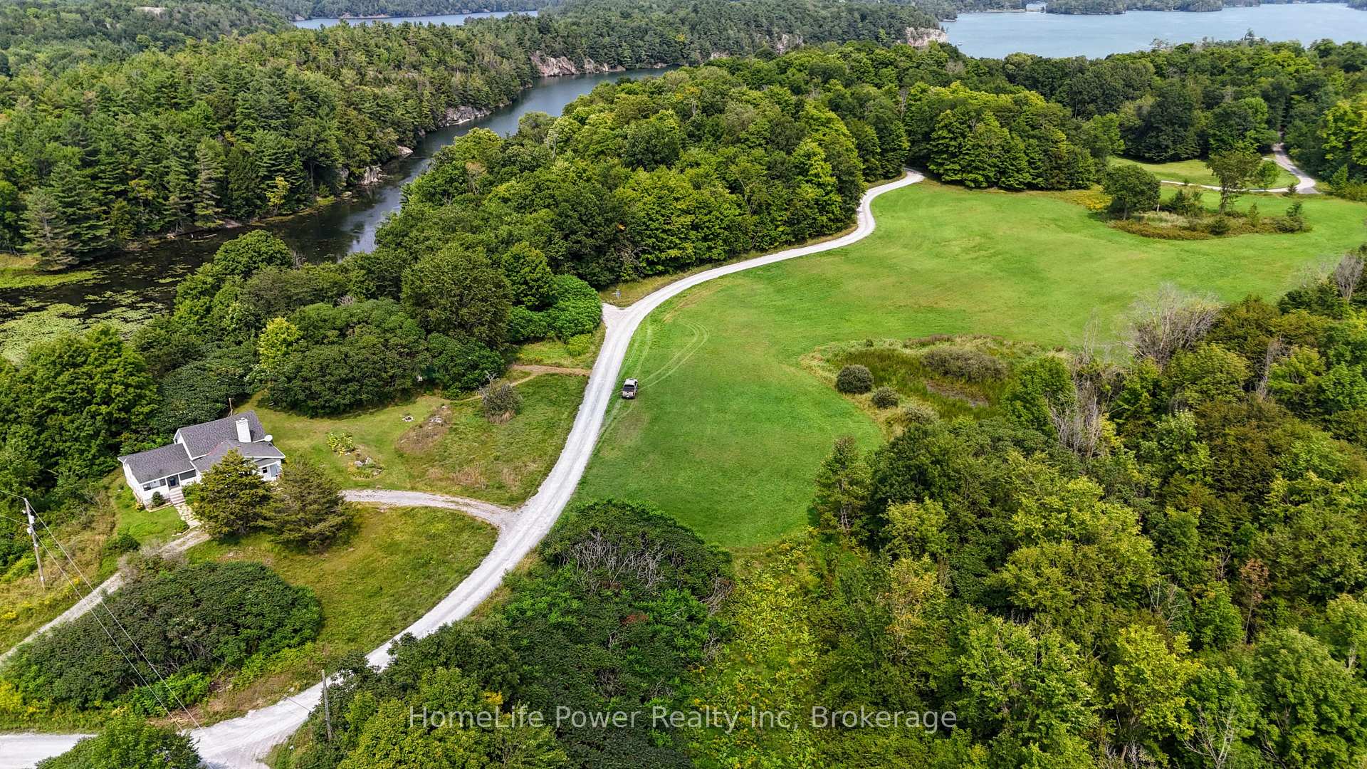 Photo 8 of 61 Osborne Lane, Frontenac, Frontenac South — HOMEH