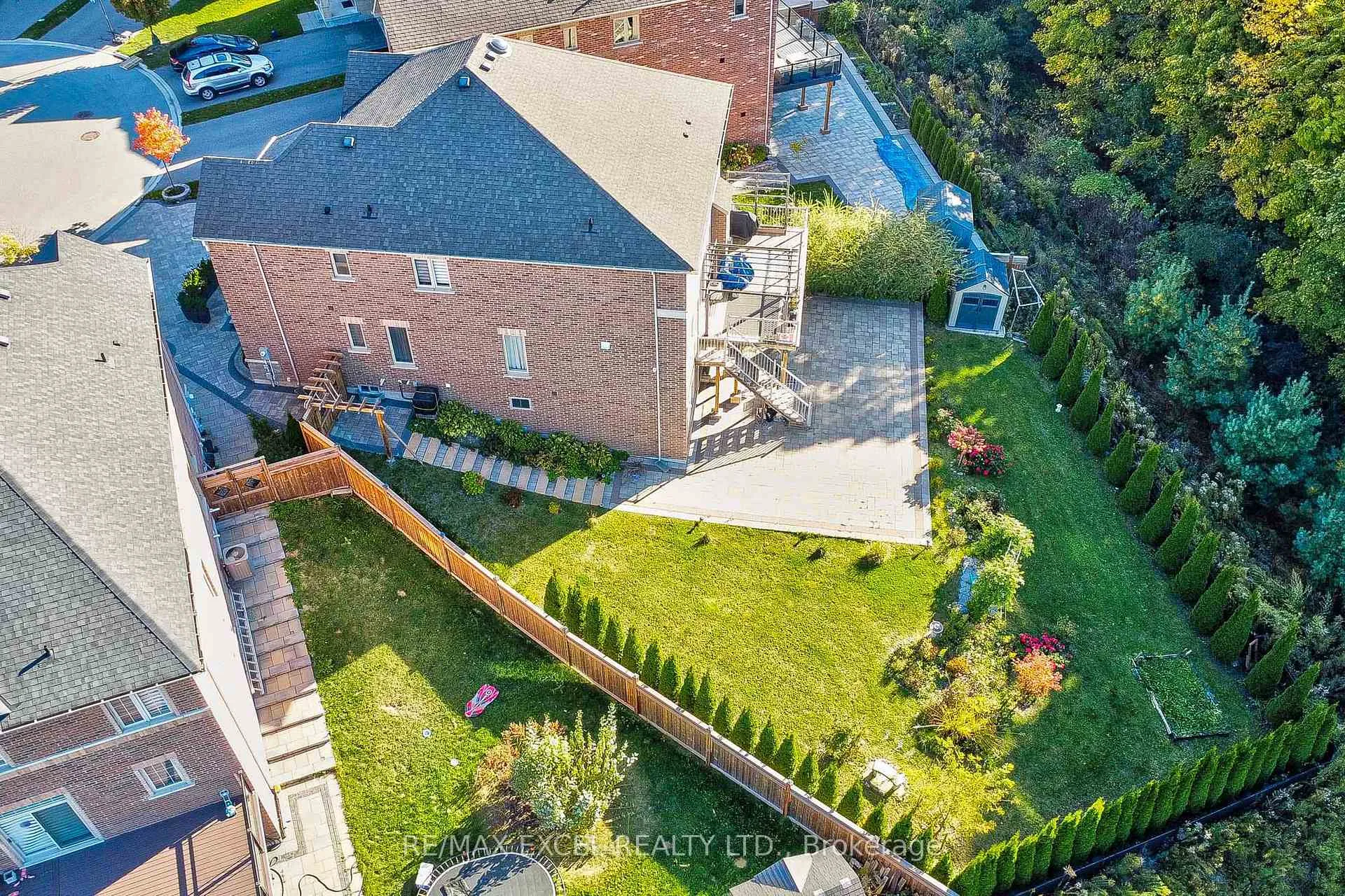 Photo 8 of 46 Bolsby Court, Aurora, Rural Aurora — HOMEH