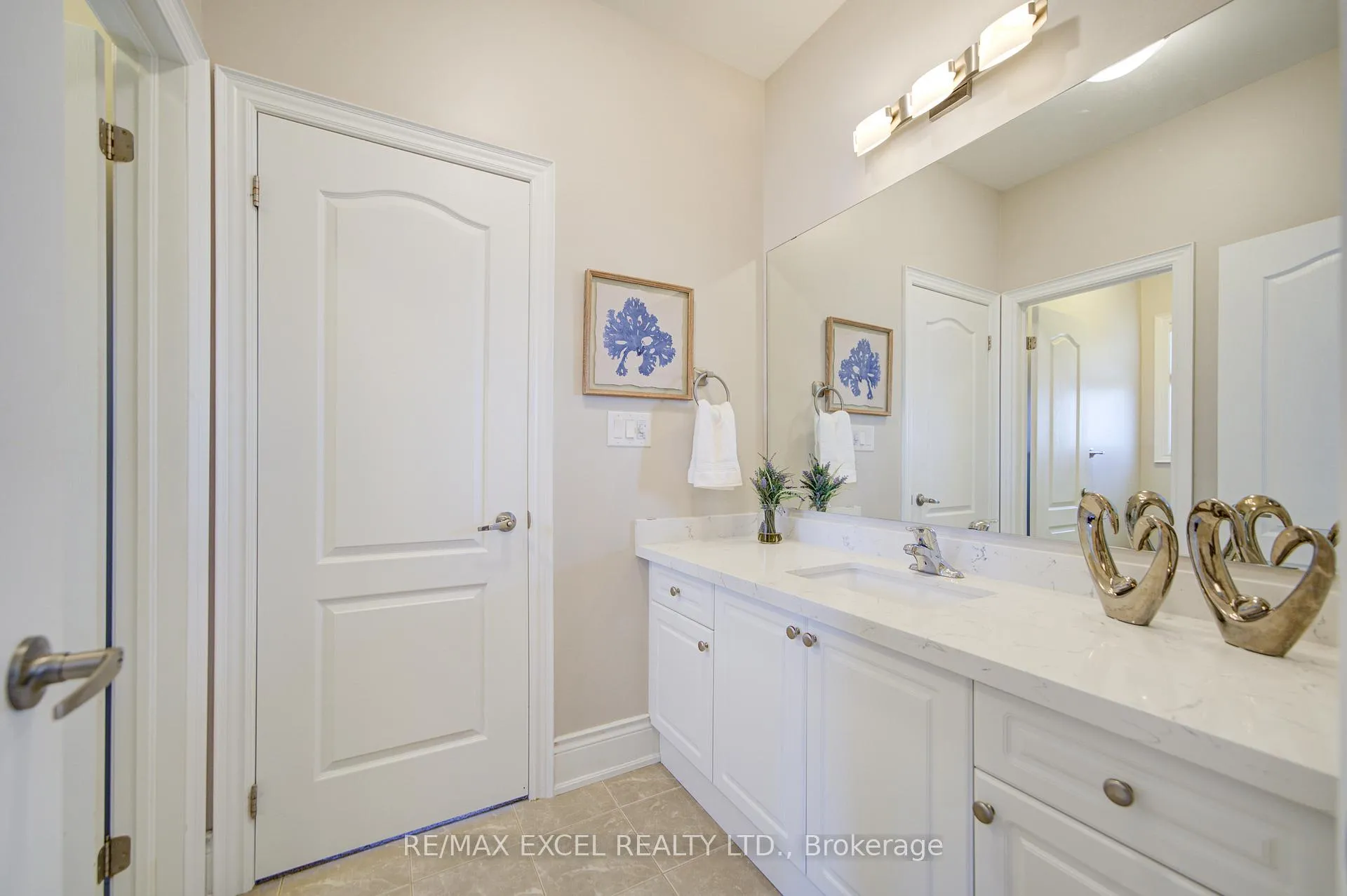 Photo 30 of 46 Bolsby Court, Aurora, Rural Aurora — HOMEH