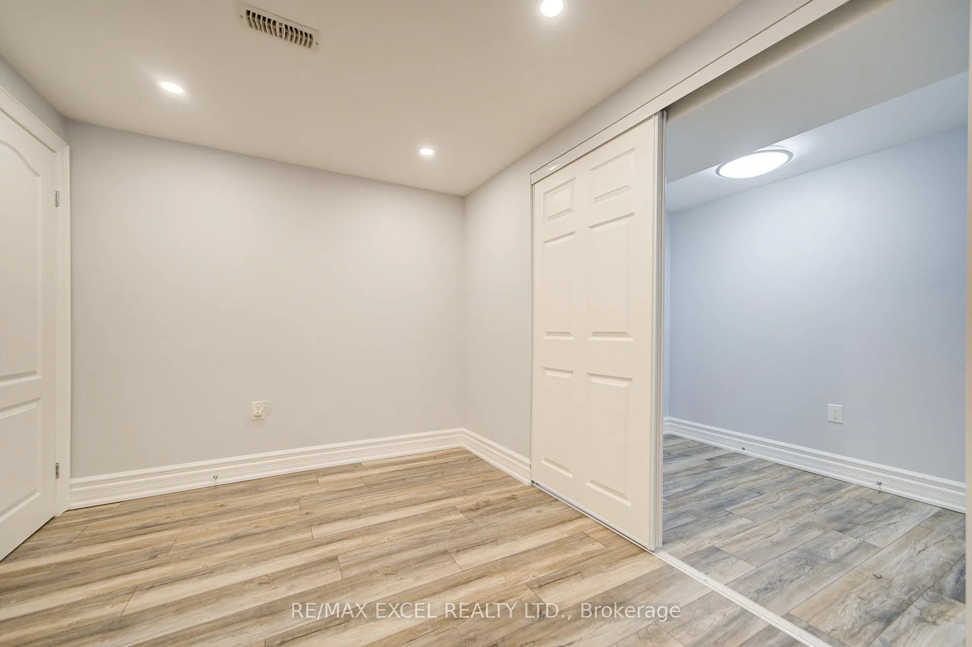Photo 37 of 46 Bolsby Court, Aurora, Rural Aurora — HOMEH