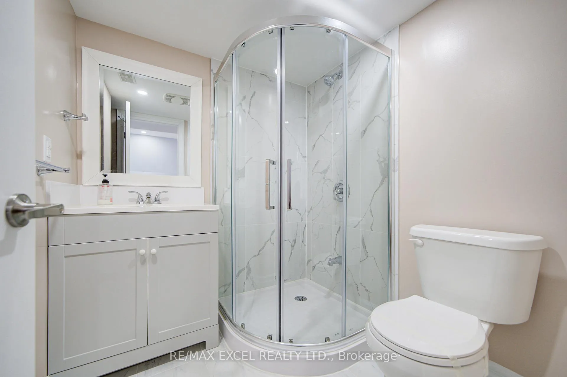 Photo 38 of 46 Bolsby Court, Aurora, Rural Aurora — HOMEH