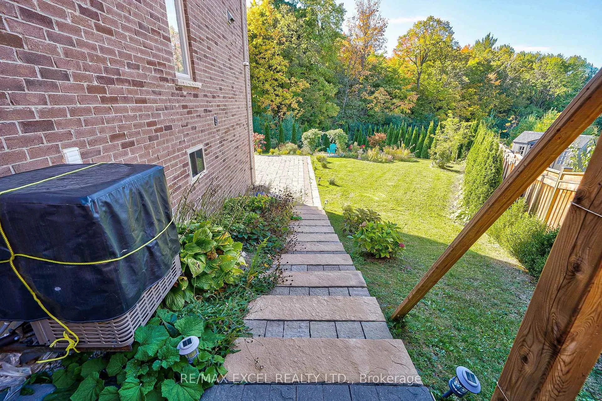 Photo 43 of 46 Bolsby Court, Aurora, Rural Aurora — HOMEH