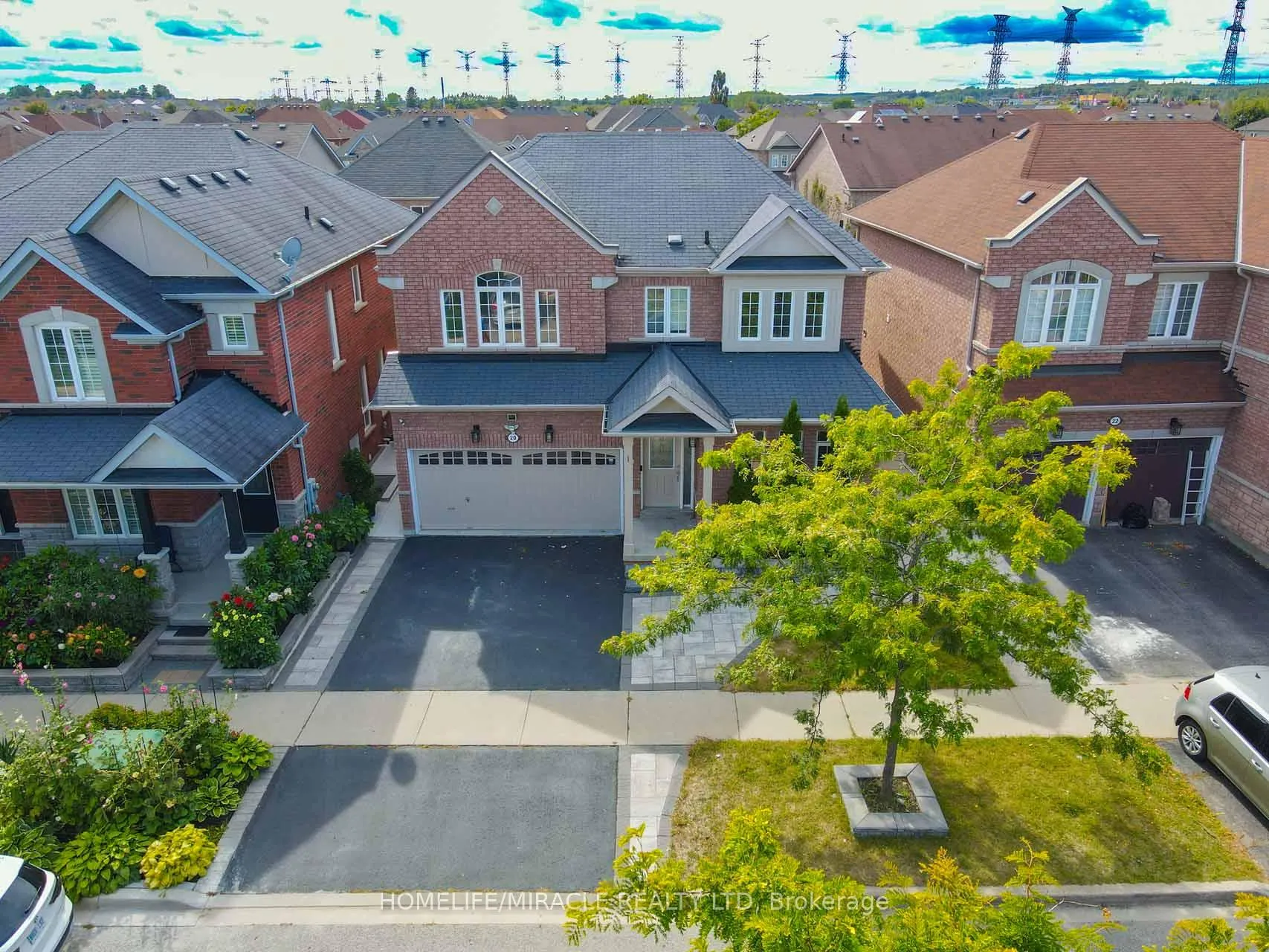 Photo 2 of 20 Cragg Crescent, Ajax, Northwest Ajax — HOMEH
