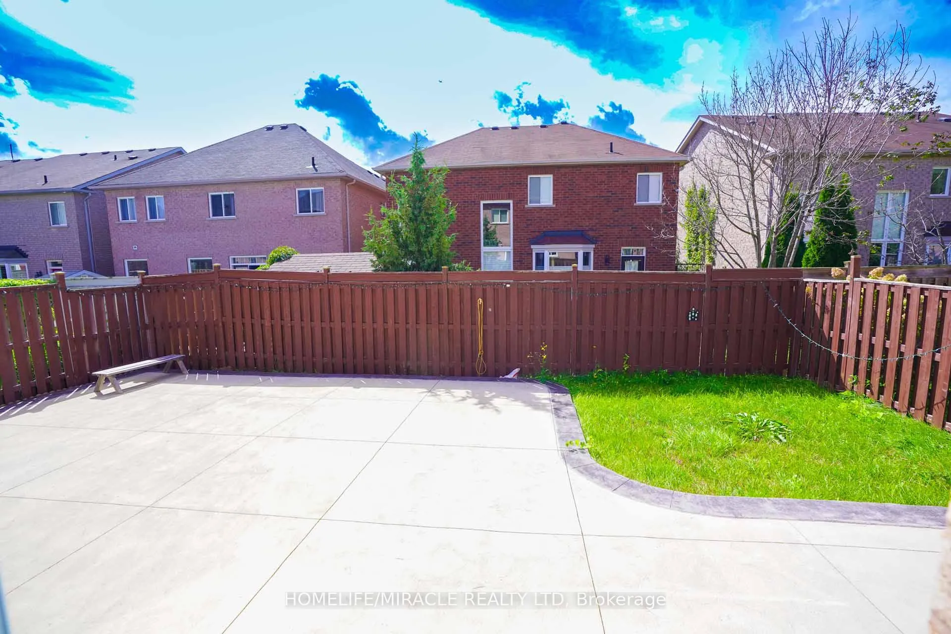 Photo 15 of 20 Cragg Crescent, Ajax, Northwest Ajax — HOMEH