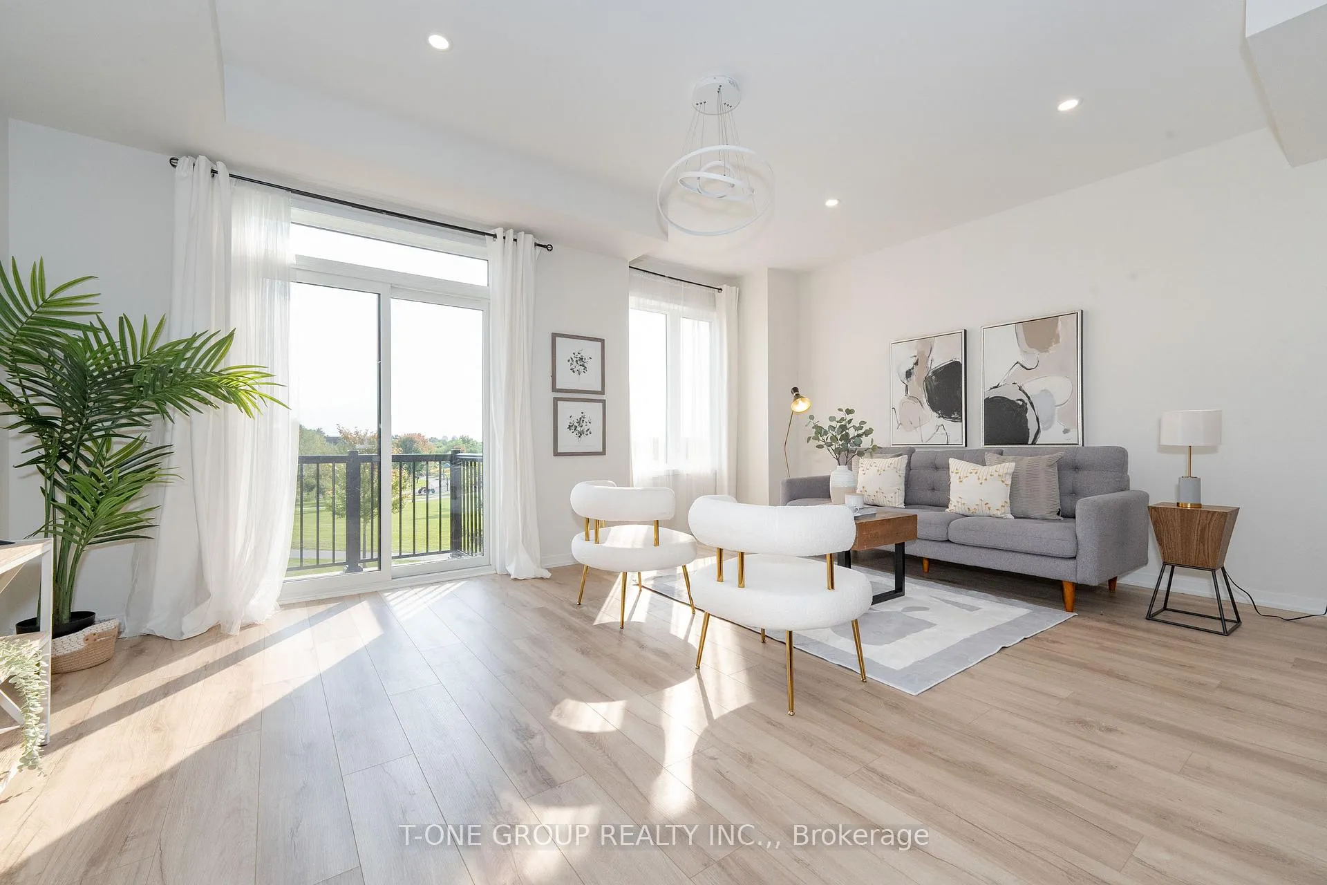Photo 9 of 21 Rattenbury Road, Vaughan, Patterson — HOMEH