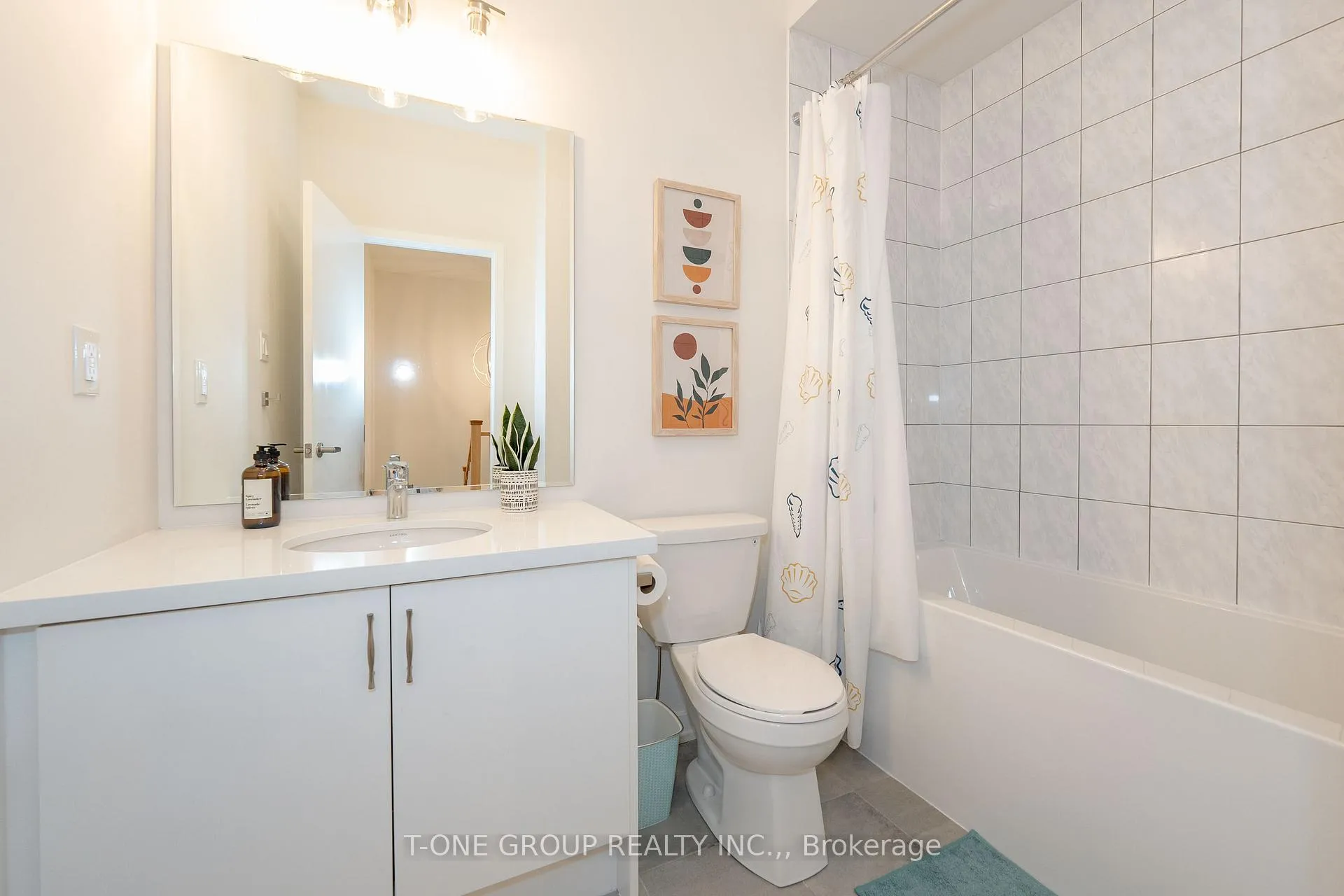 Photo 25 of 21 Rattenbury Road, Vaughan, Patterson — HOMEH