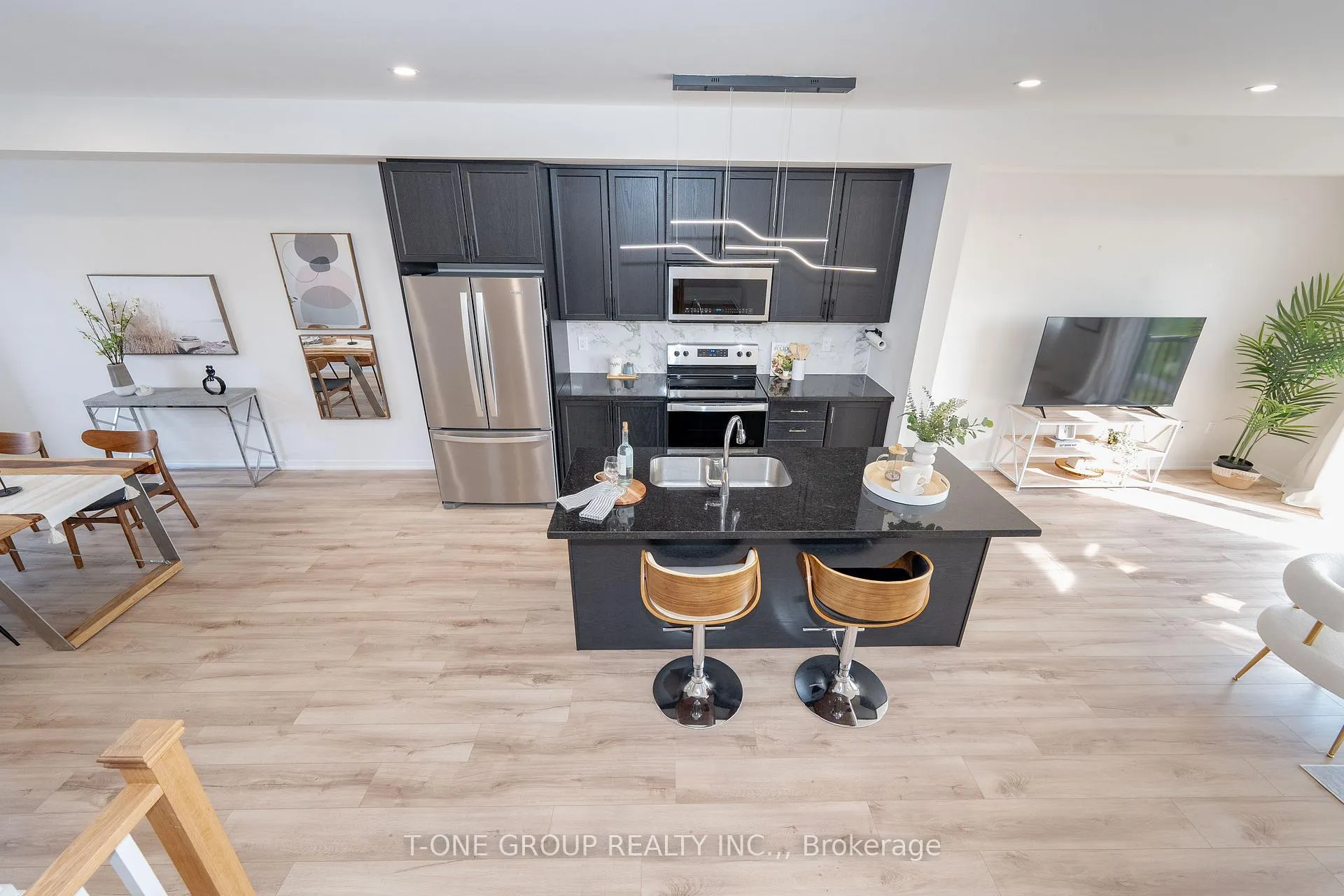 Photo 31 of 21 Rattenbury Road, Vaughan, Patterson — HOMEH