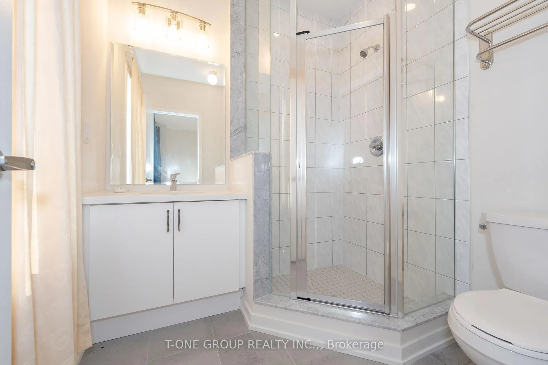 Photo 36 of 21 Rattenbury Road, Vaughan, Patterson — HOMEH
