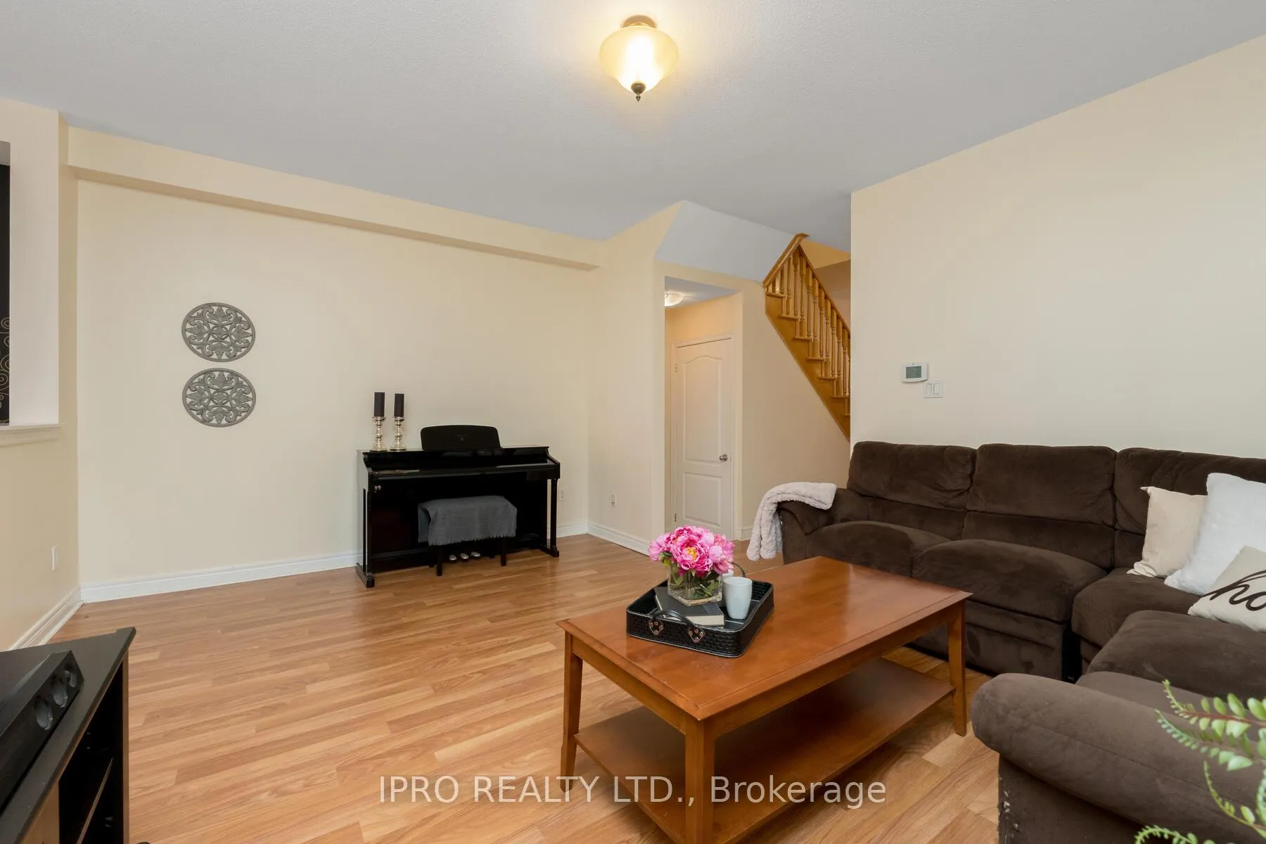 Photo 10 of 26 Neuchatel Avenue, Vaughan, Vellore Village — HOMEH