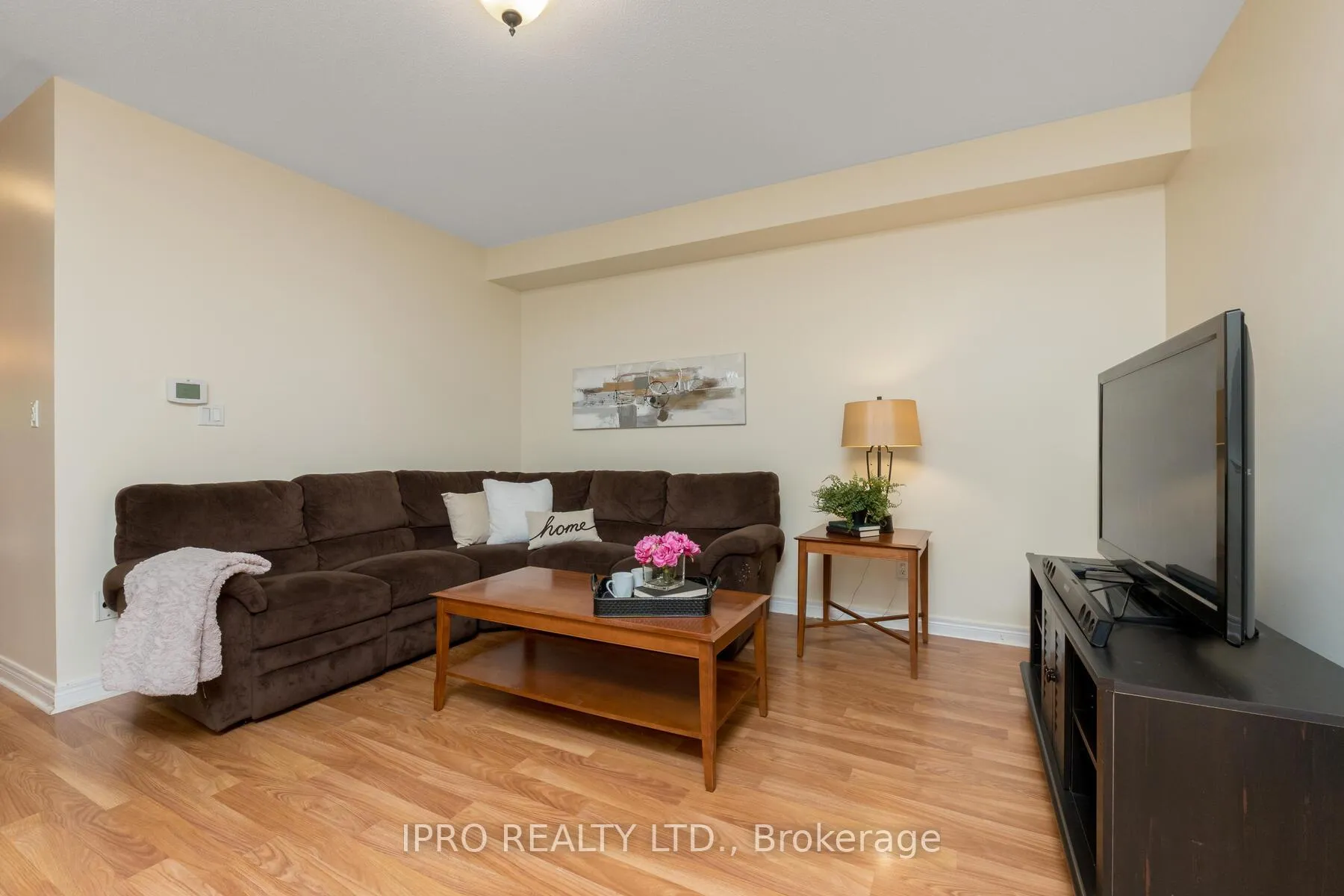 Photo 11 of 26 Neuchatel Avenue, Vaughan, Vellore Village — HOMEH
