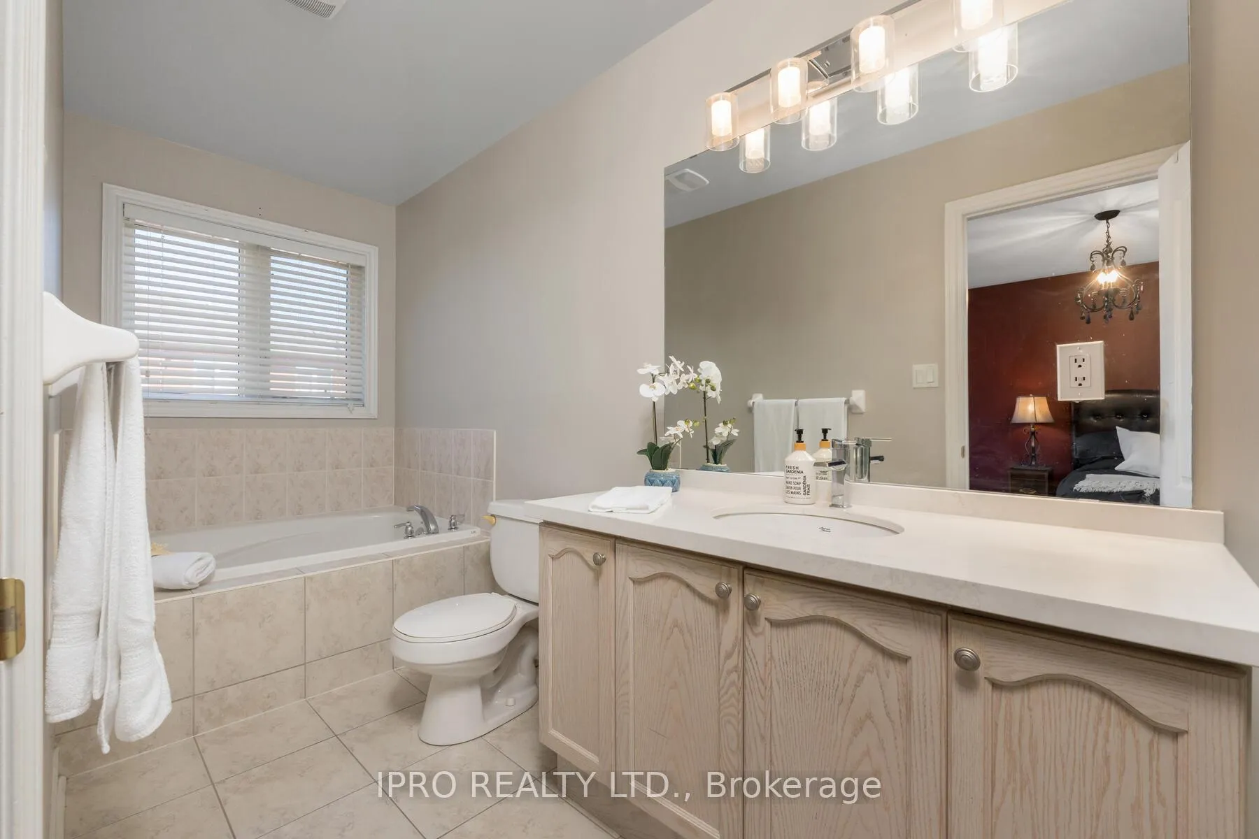 Photo 24 of 26 Neuchatel Avenue, Vaughan, Vellore Village — HOMEH
