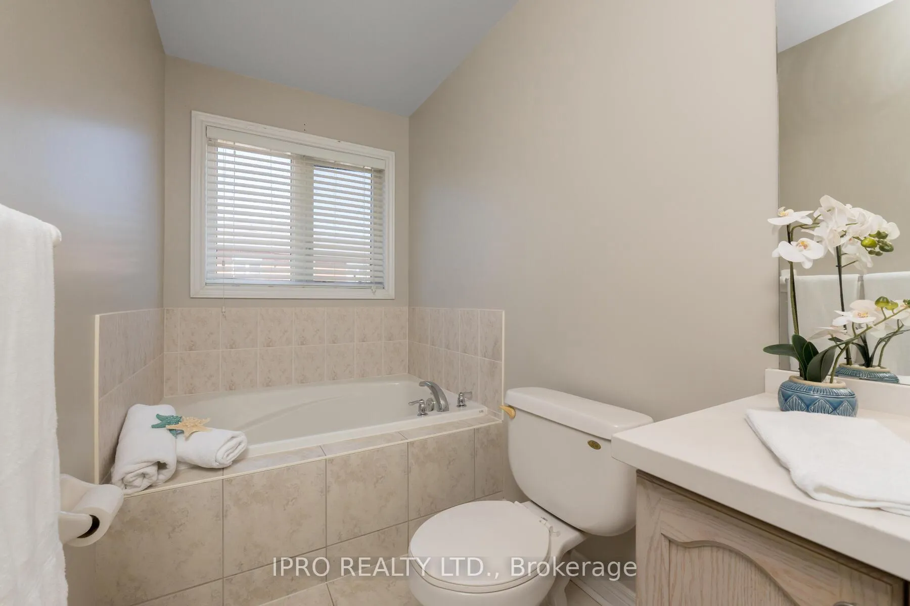 Photo 25 of 26 Neuchatel Avenue, Vaughan, Vellore Village — HOMEH