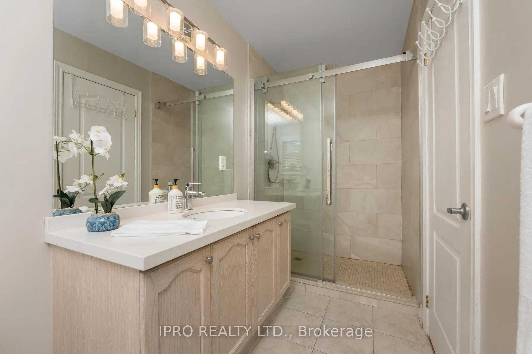 Photo 26 of 26 Neuchatel Avenue, Vaughan, Vellore Village — HOMEH