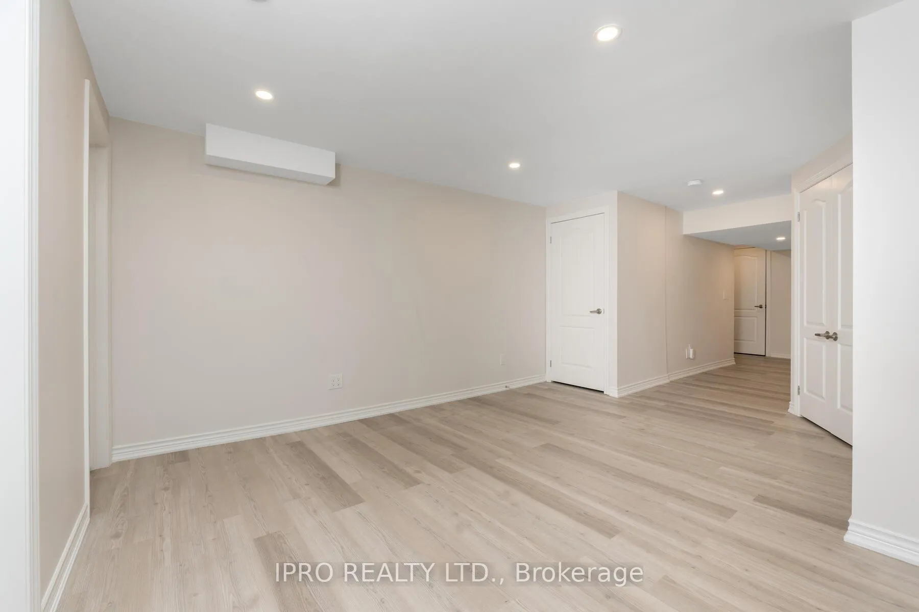 Photo 31 of 26 Neuchatel Avenue, Vaughan, Vellore Village — HOMEH