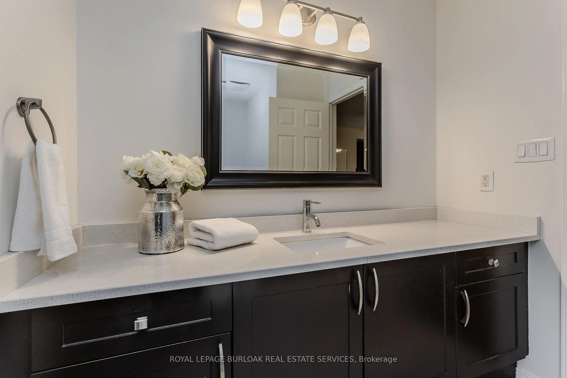 Photo 20 of 2117 Dunmore Avenue, Burlington, Orchard — HOMEH