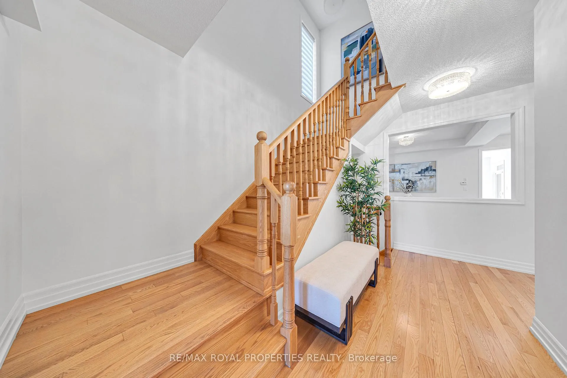Photo 7 of 9 Micklefield Avenue, Whitby, Williamsburg — HOMEH