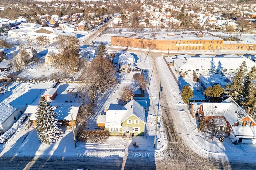 Photo 5 of 212 Prince Street W, Renfrew — HOMEH